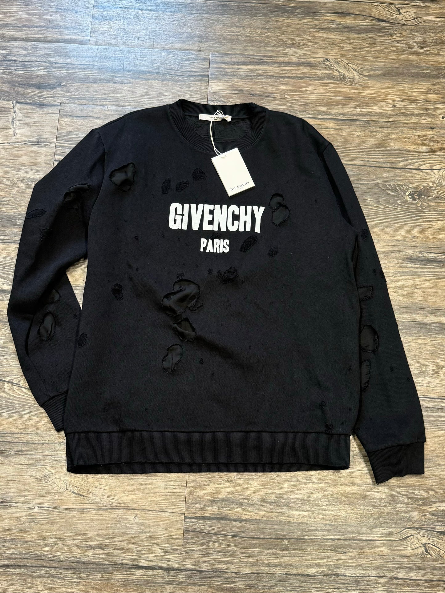 GIVENCHY DISTRESSED CREWNECK NEW (XXL & XL)