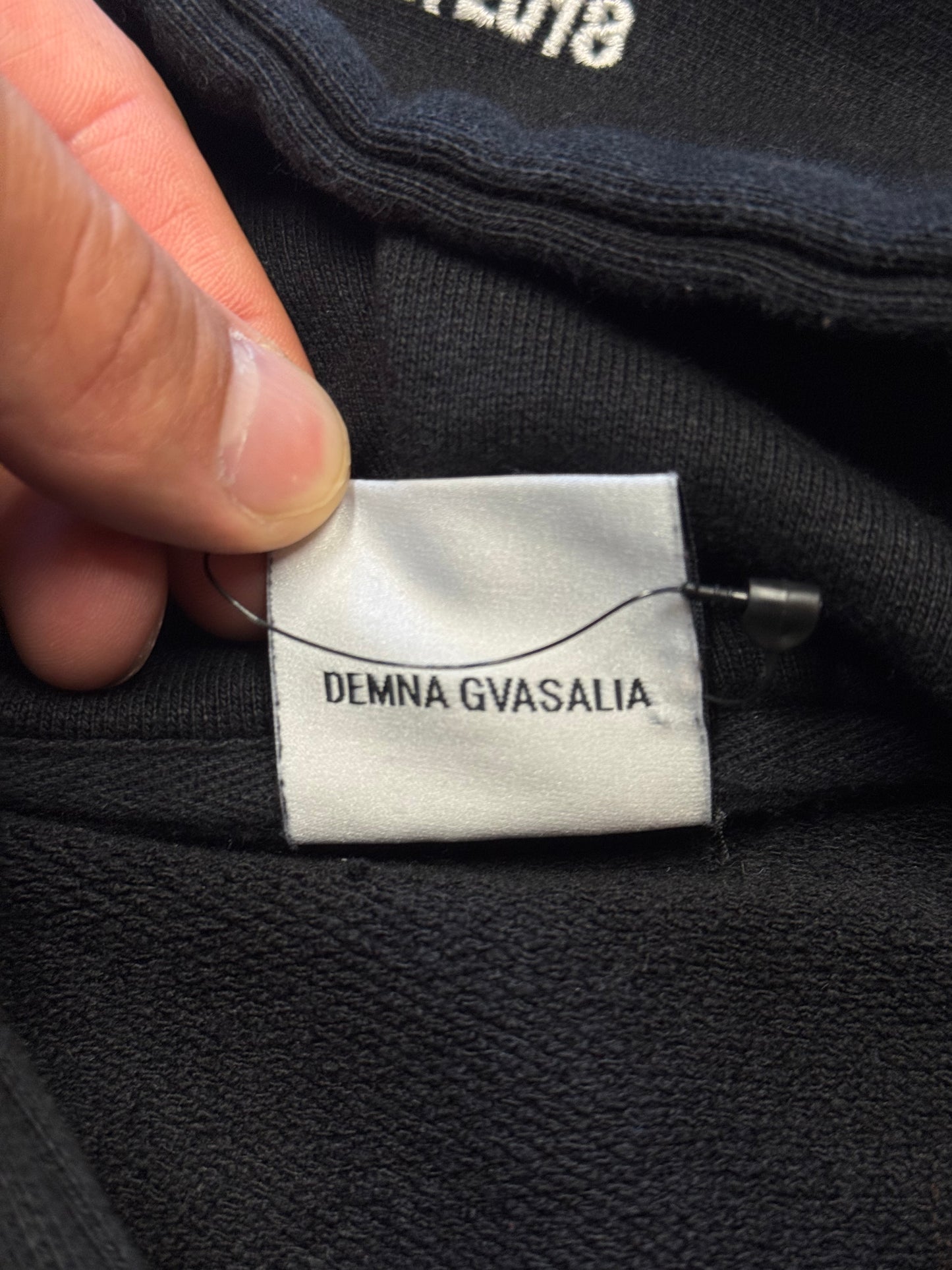 VETEMENTS AW18 MISPLACED SKULL HOODIE (S)