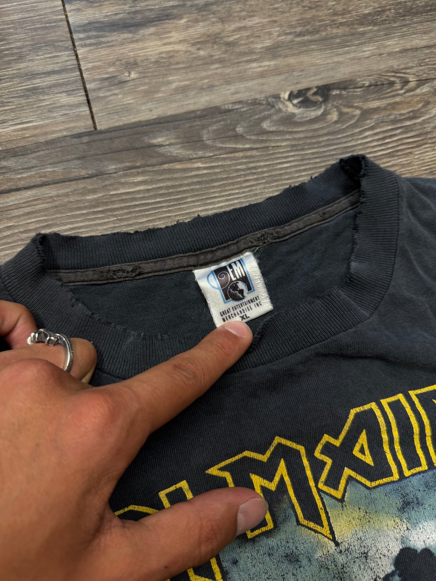 IRON MAIDEN VINTAGE DISTRESSED 90S T-SHIRT (XL)