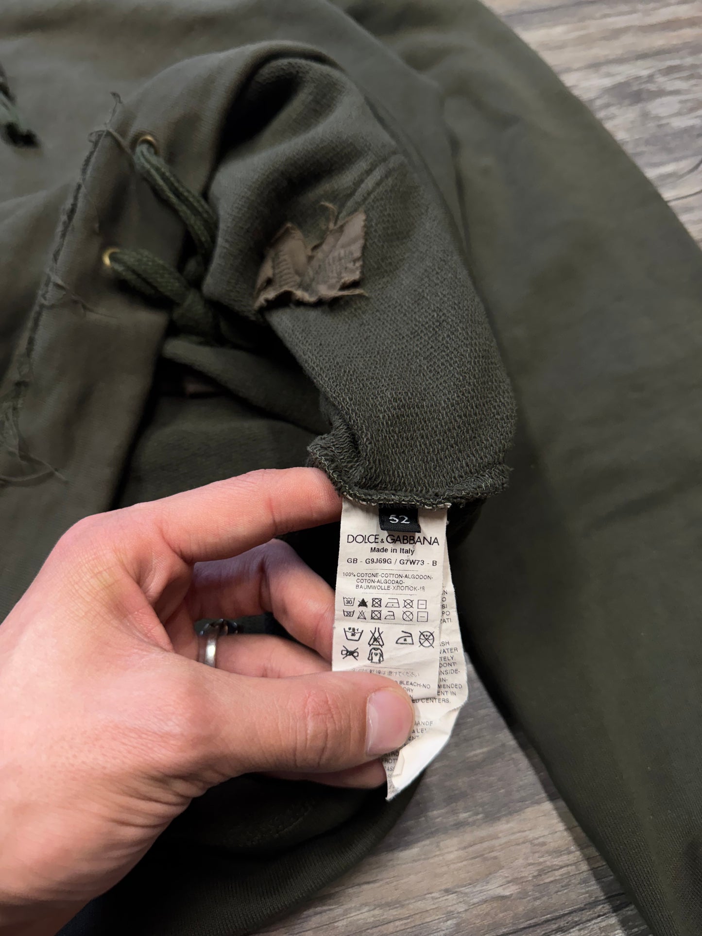 DOLCE & GABBANA MILITARY HOODIE (L-XL)