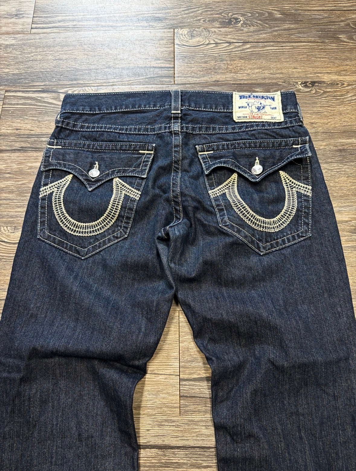 TRUE RELIGION DARK INDIGO BOOTCUT DENIM (34)