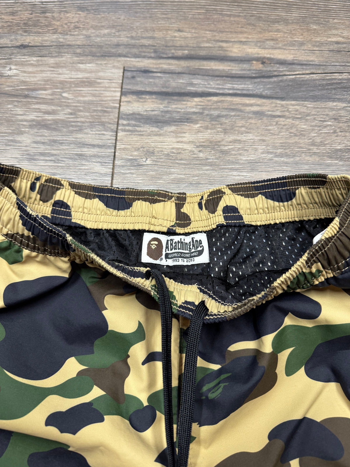 BAPE CLASSIC CAMO MESH SHARK SHORTS (S)