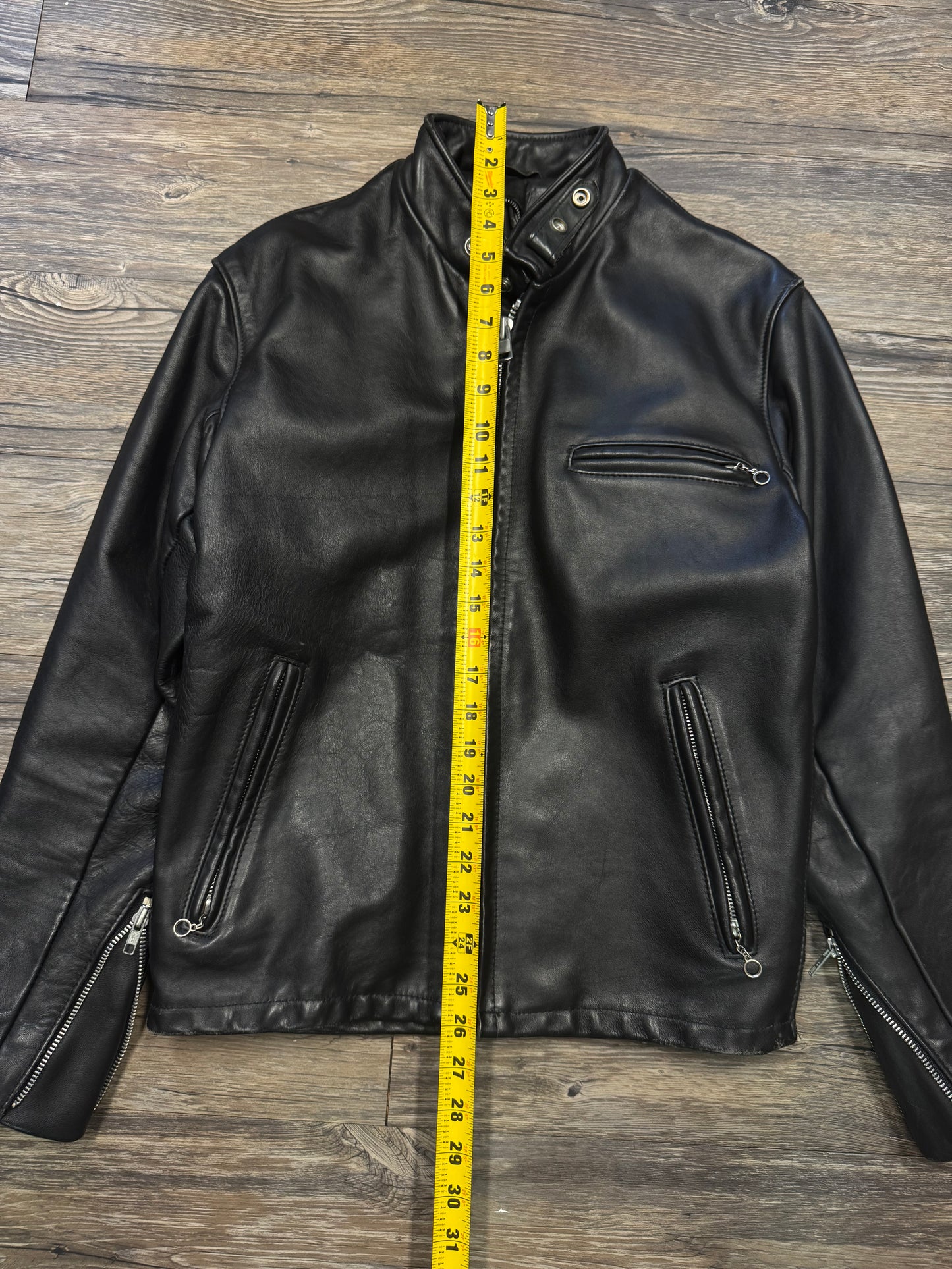 SCHOTT NYC BLACK LEATHER BIKER JACKET (M)