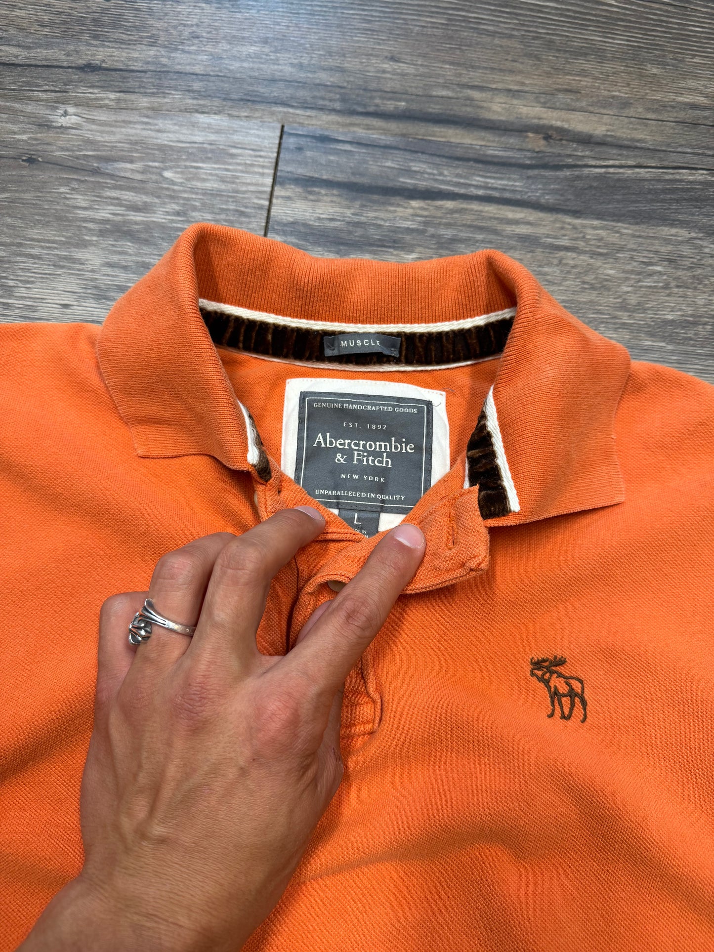 ABERCROMBIE & FITCH ORANGE VINTAGE POLO (L)