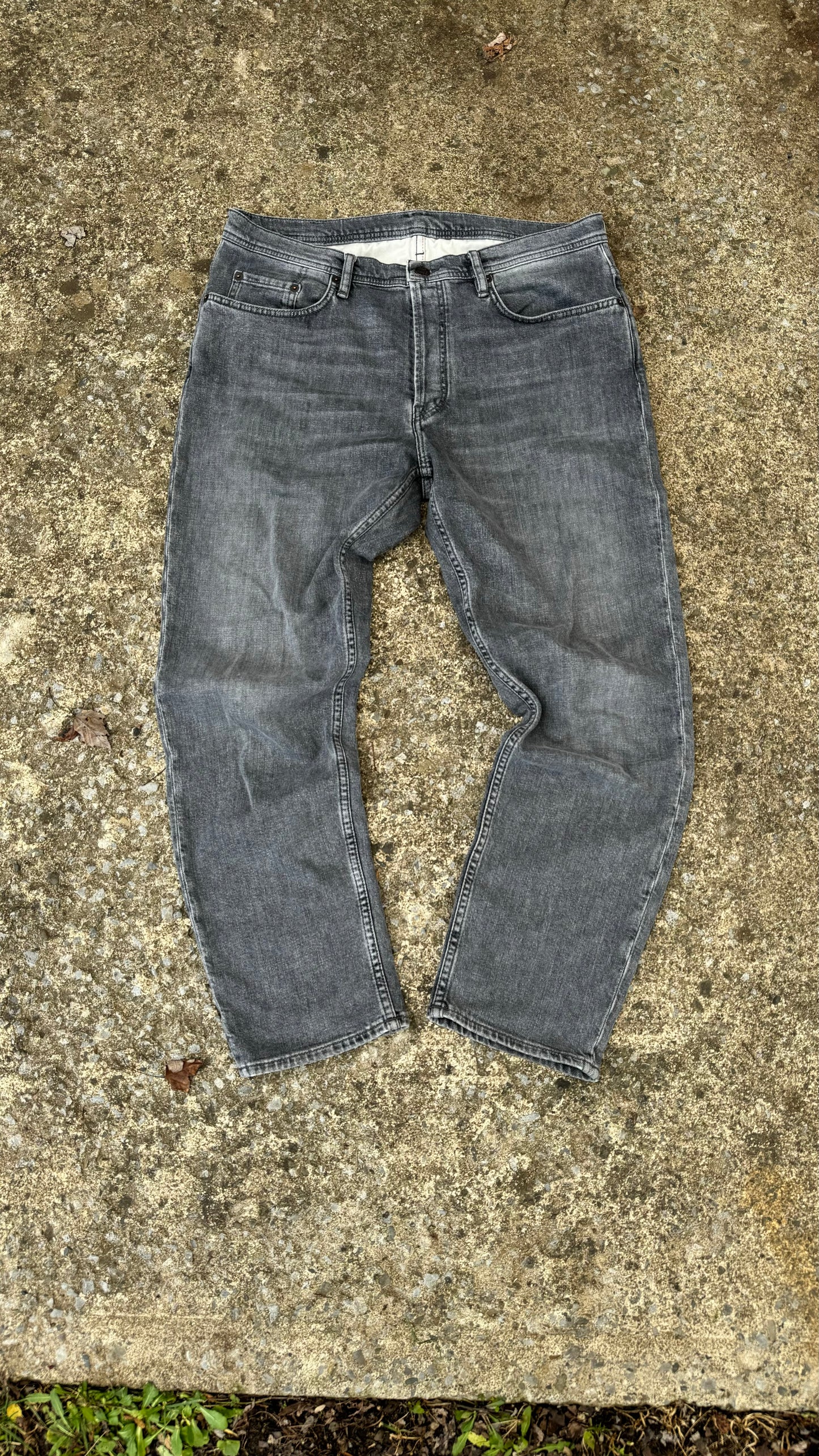 ACNE STUDIOS STRAIGHT FIT DENIM (?)