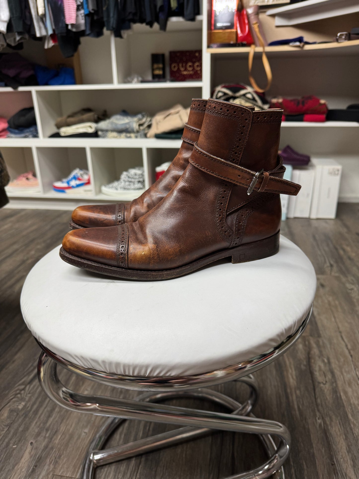 LOUIS VUITTON FADED BROWN LEATHER CHELSEA BOOTS (8.5)