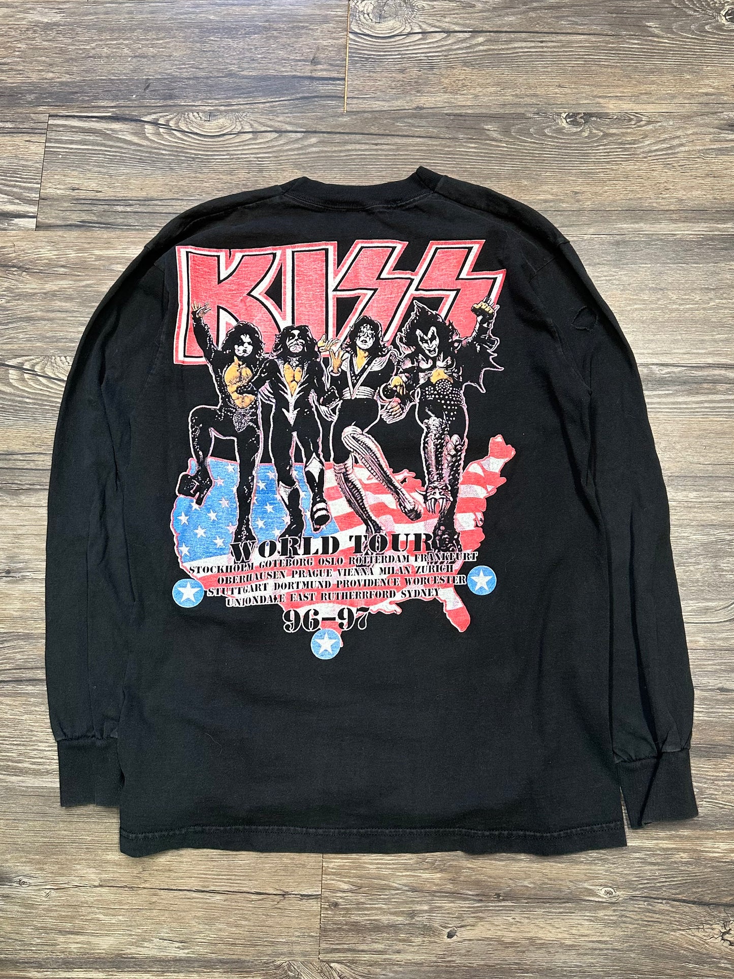 90’s KISS LONG SLEEVE GRAPHIC SHIRT (LARGE)