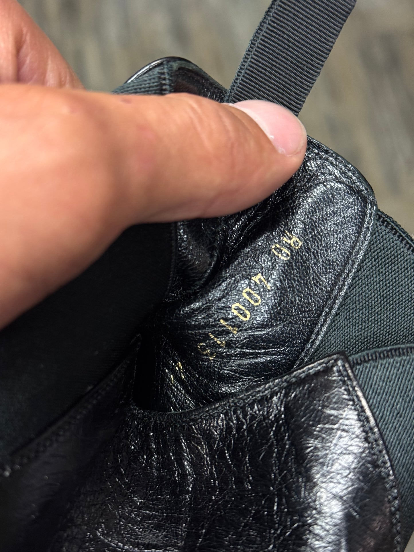 SAINT LAURENT HEDI SLIMANE 60S BLACK PATENT CHELSEA BOOTS (44.5)