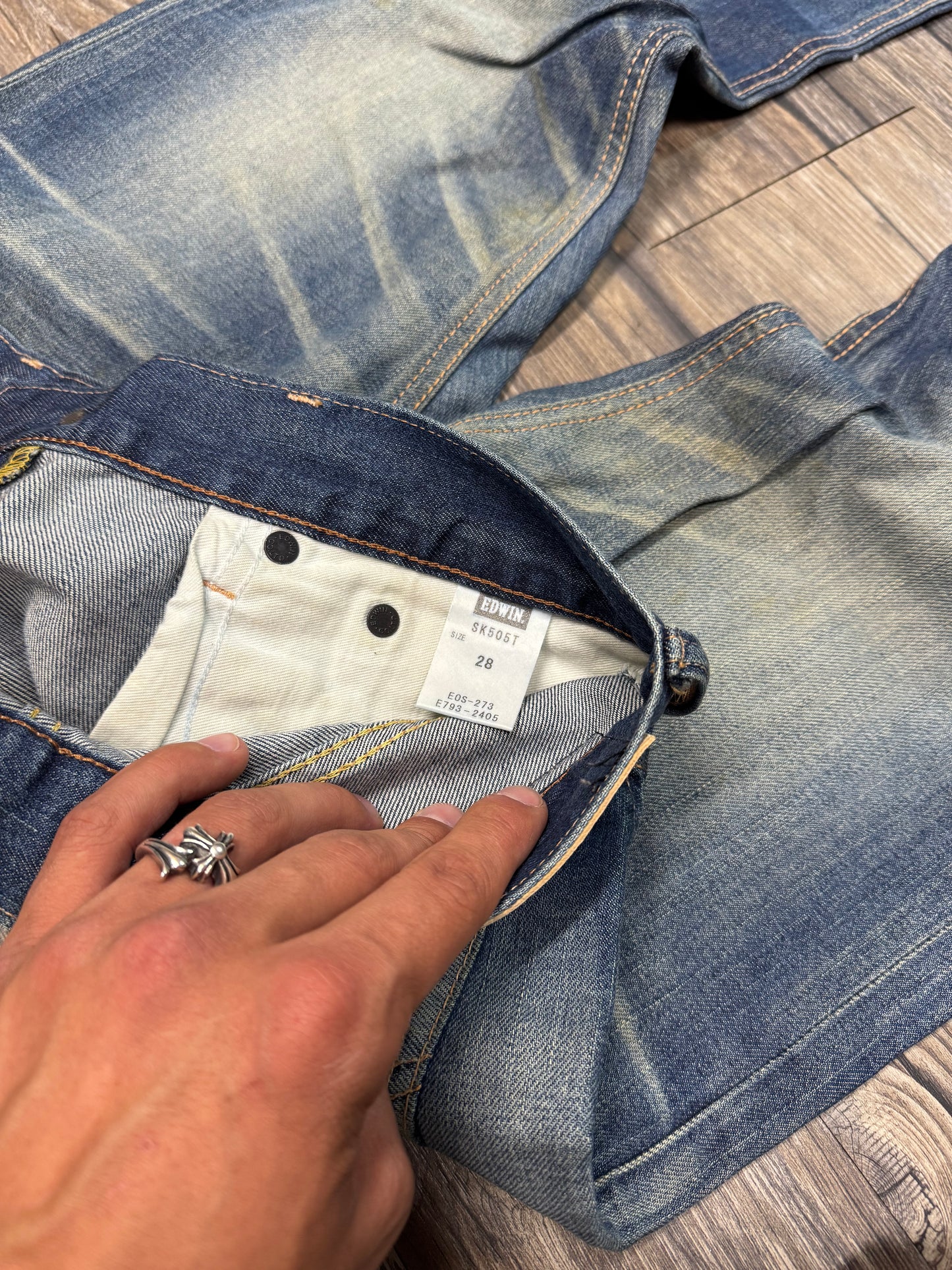 EDWINS SELVEDGE LIGHTWASH FADED JEANS (28)
