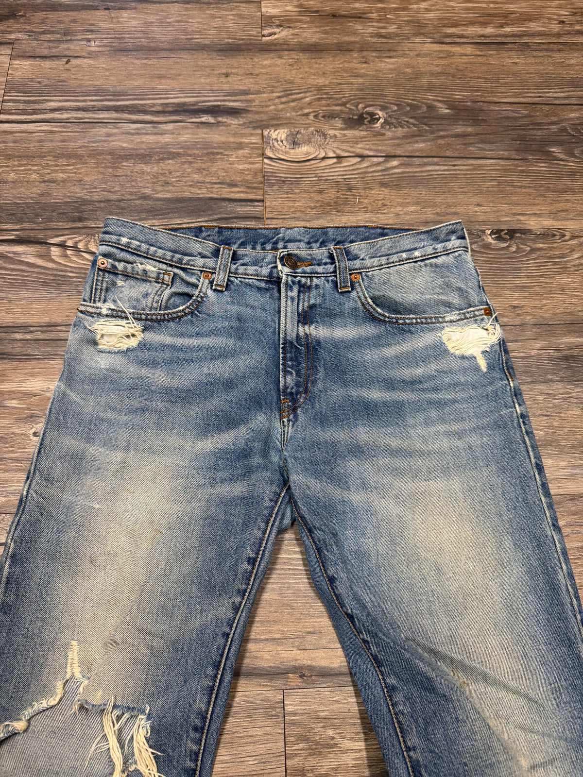 GUCCI BOOTCUT DISTRESSED FOLDED DENIM JEANS (30)