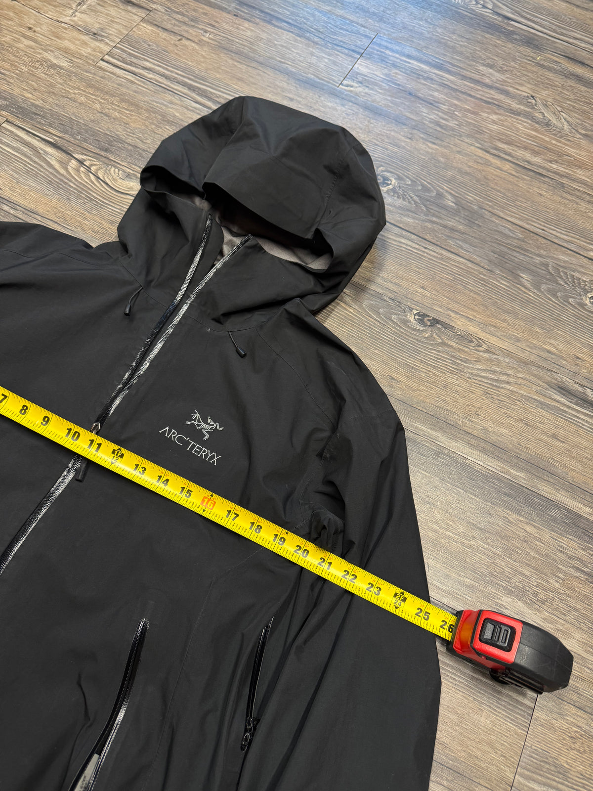 ARCTERYX SAWYER COAT SHELL LIGHTWEIGHT JACKET (XL)