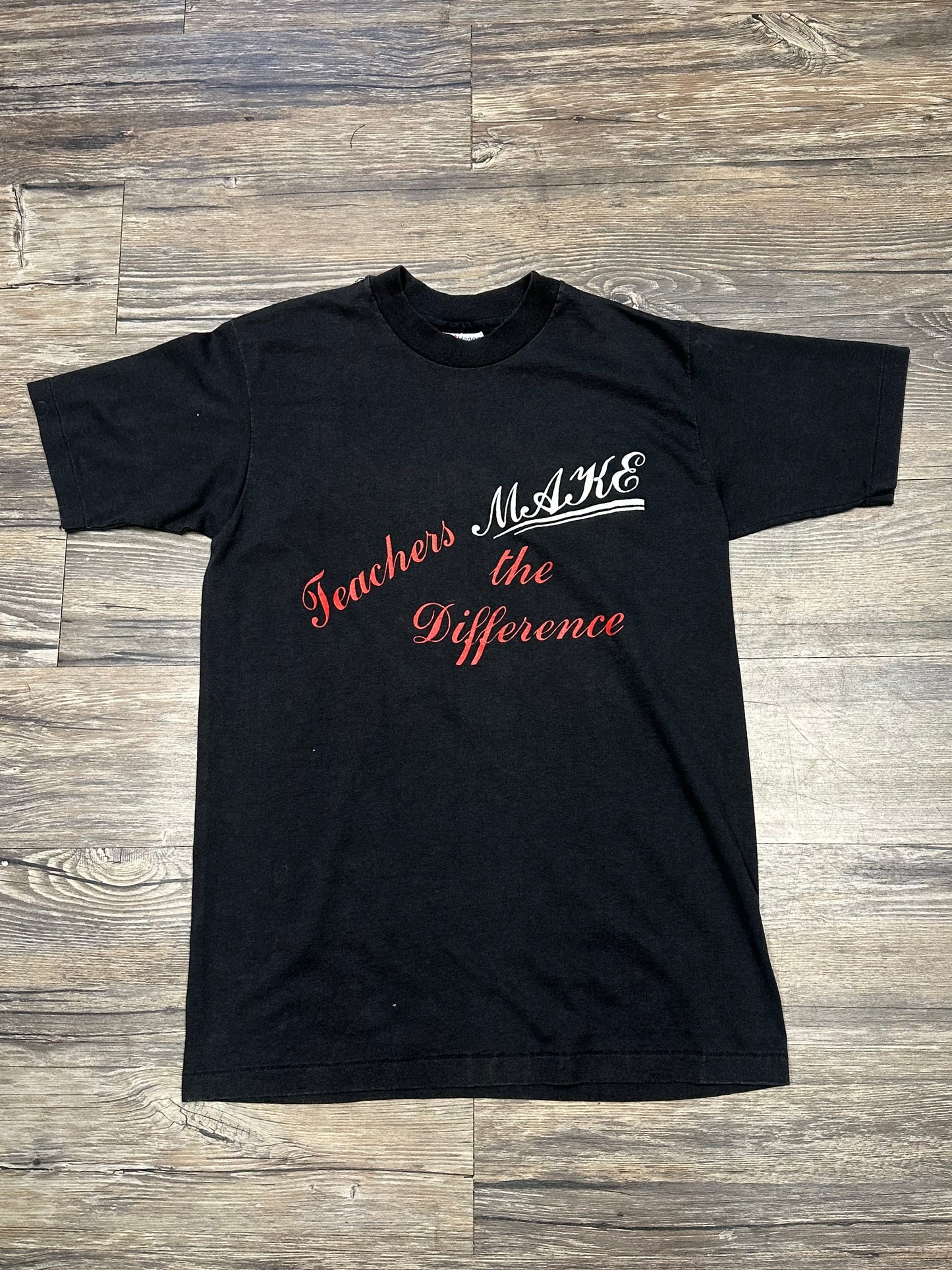 VINTAGE DP.S SCHOOL BOARD T-SHIRT (MEDIUM)
