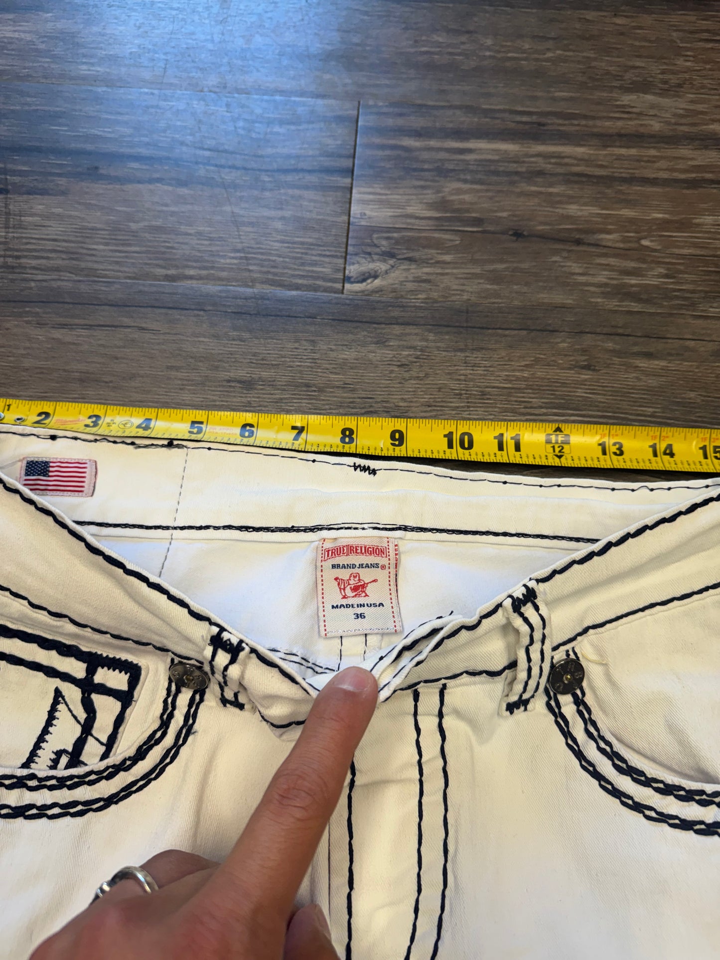 TRUE RELIGION ROCK REVIVAL JEANS (32)