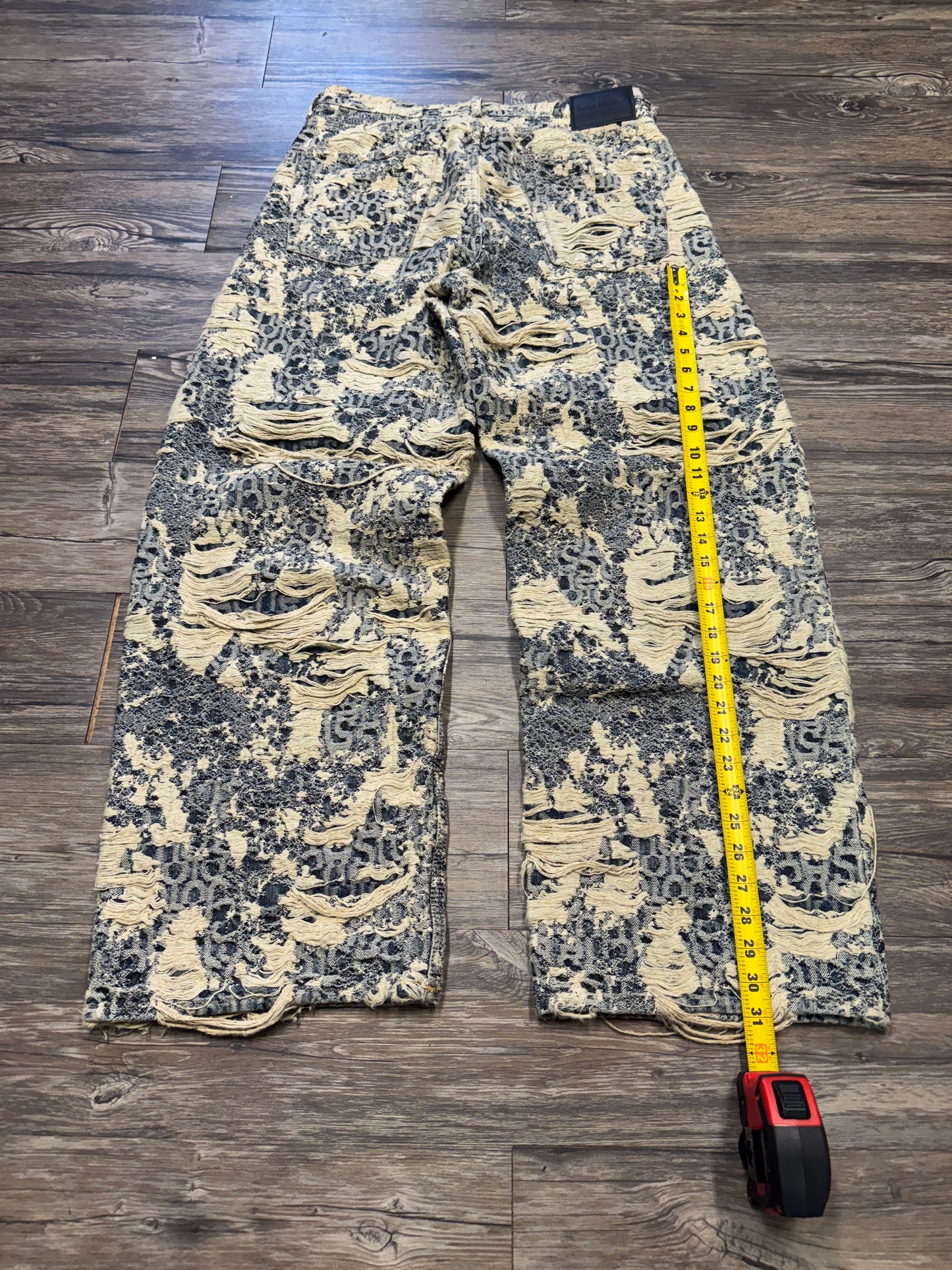 ACNE STUDIOS AOP DISTRESSED JEANS (33)