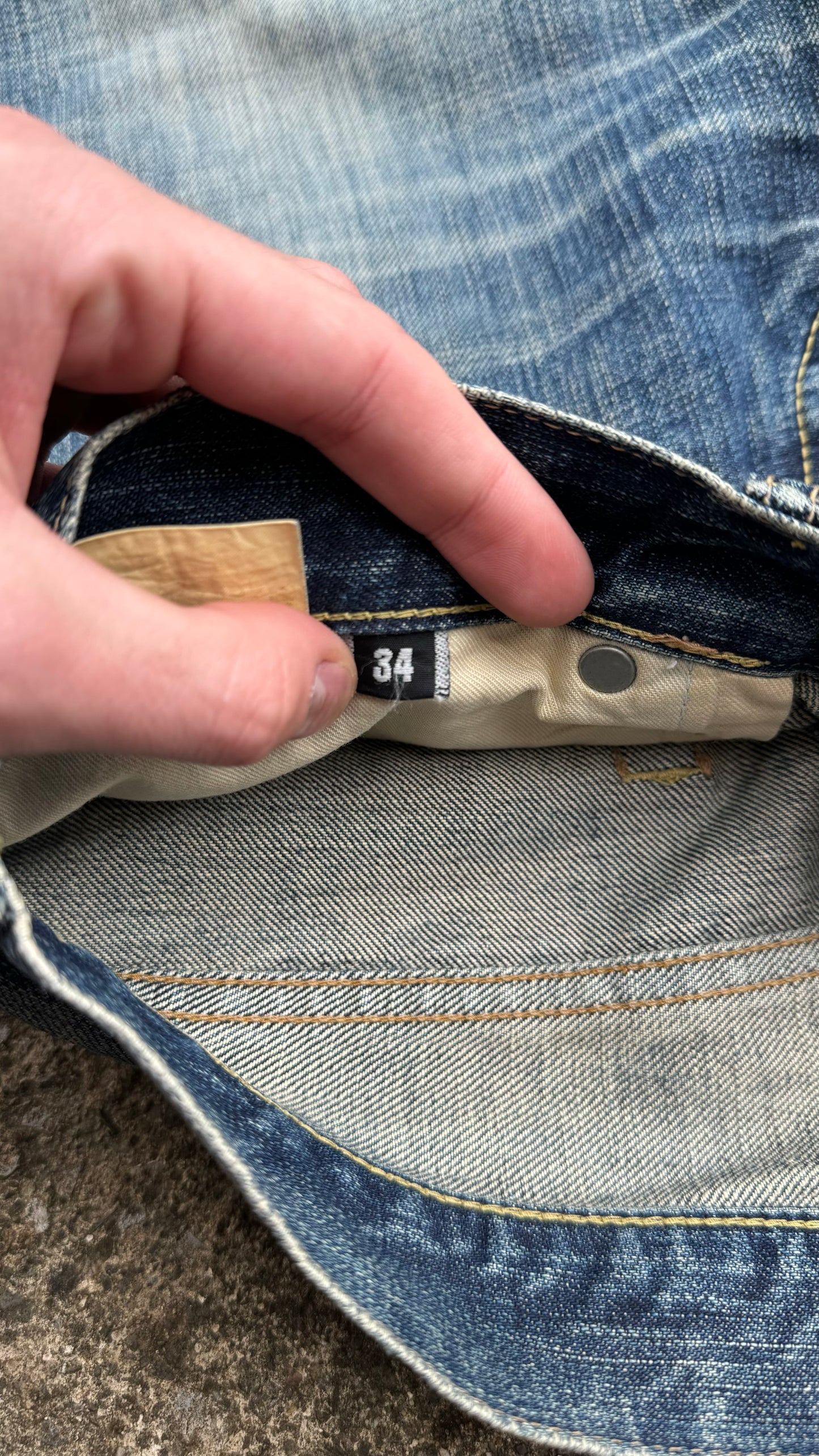 HYSTERIC GLAMOUR KNEE CUT DENIM (34)