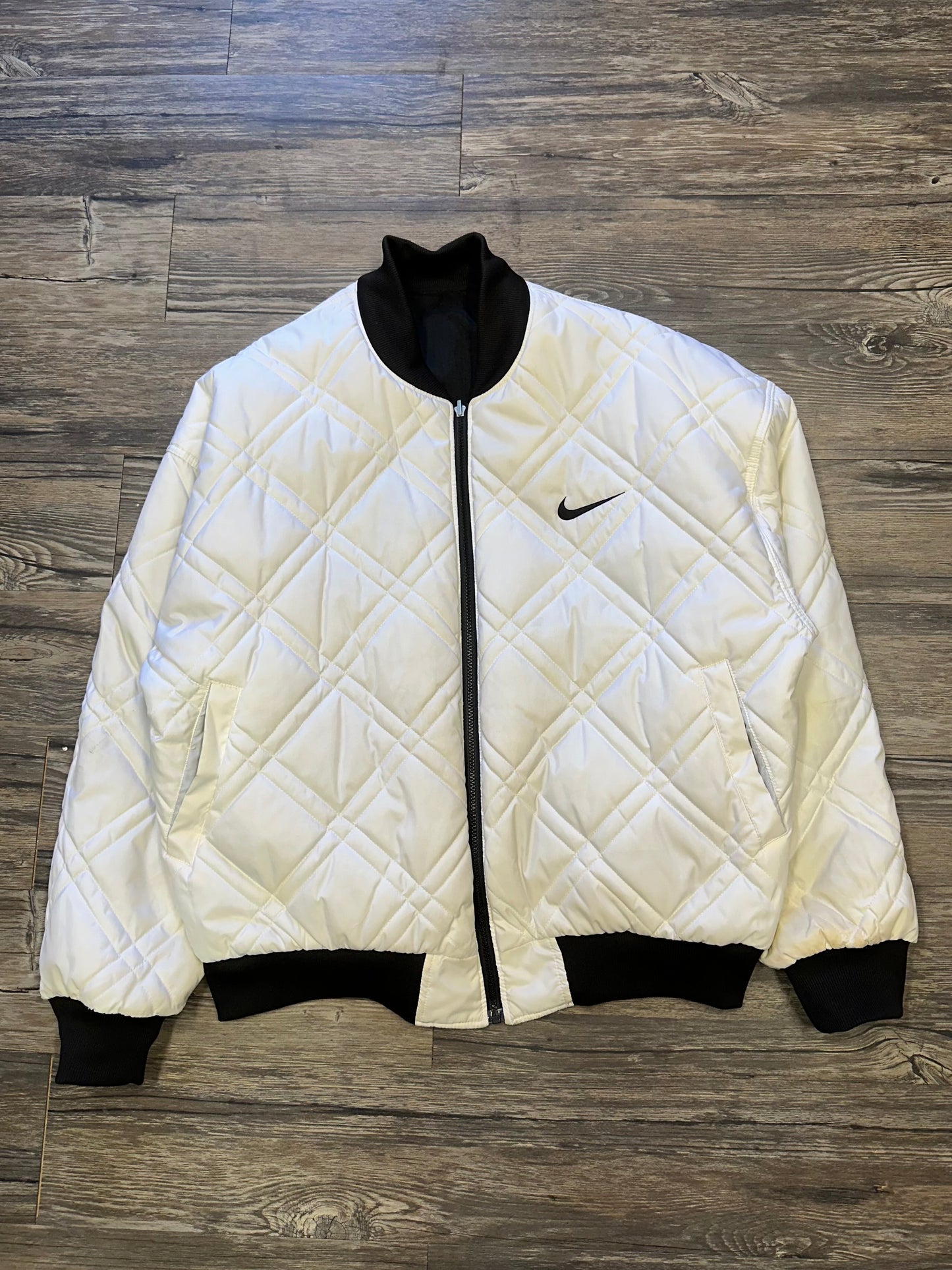 REVERSIBLE NIKE JACKET (SIZE LARGE)