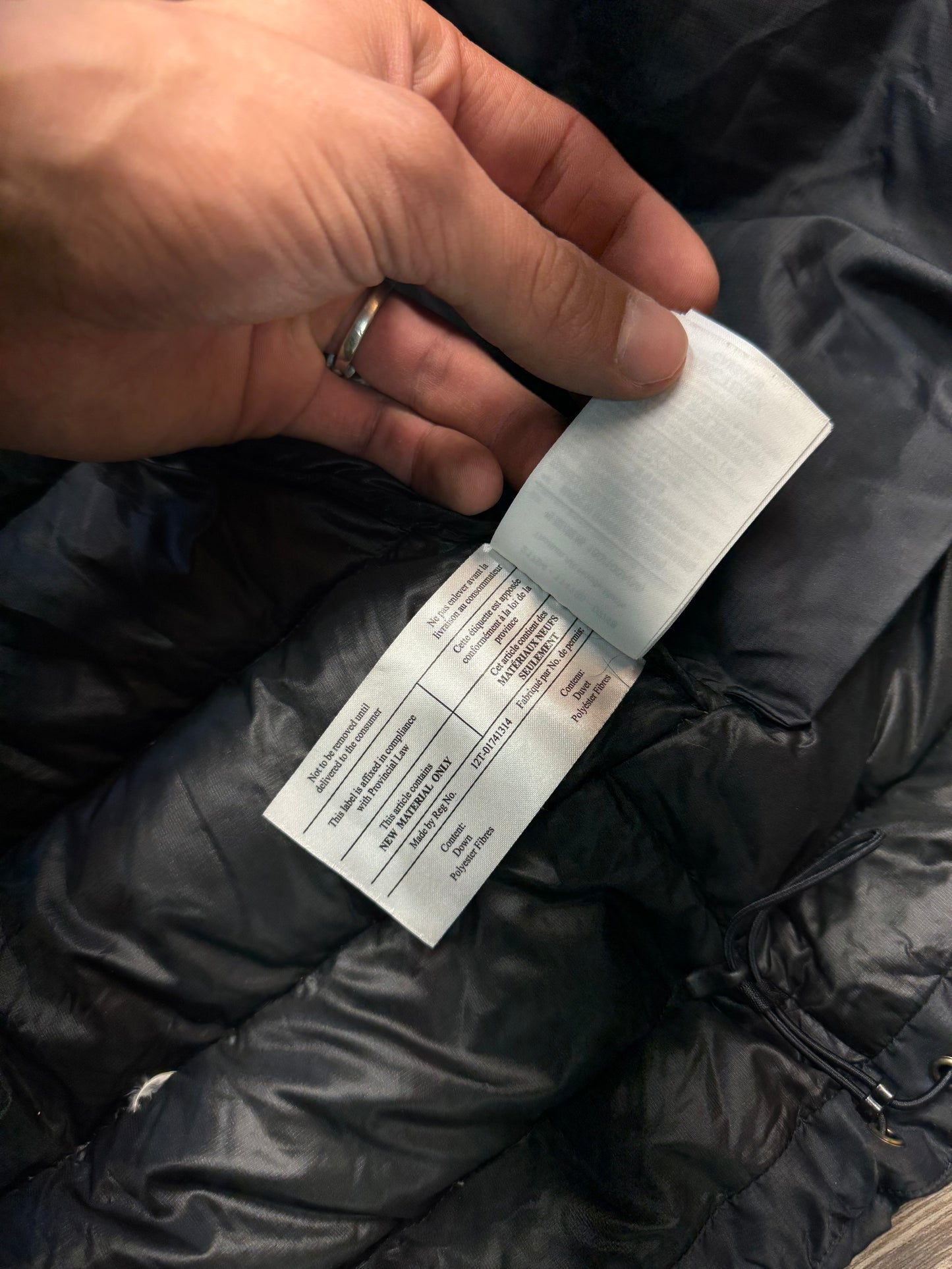 ARCTERYX HOODED PUFFER JACKET (M)