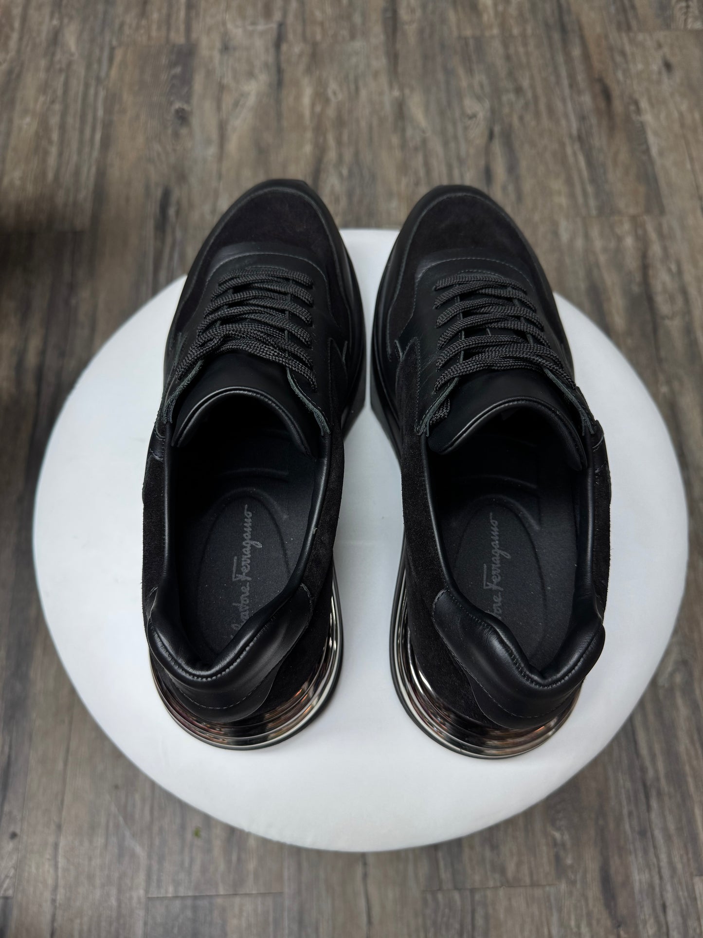SALVATORE FERRAGAMO BROOKLYN BLACK LOW TOP SNEAKERS (10.5)