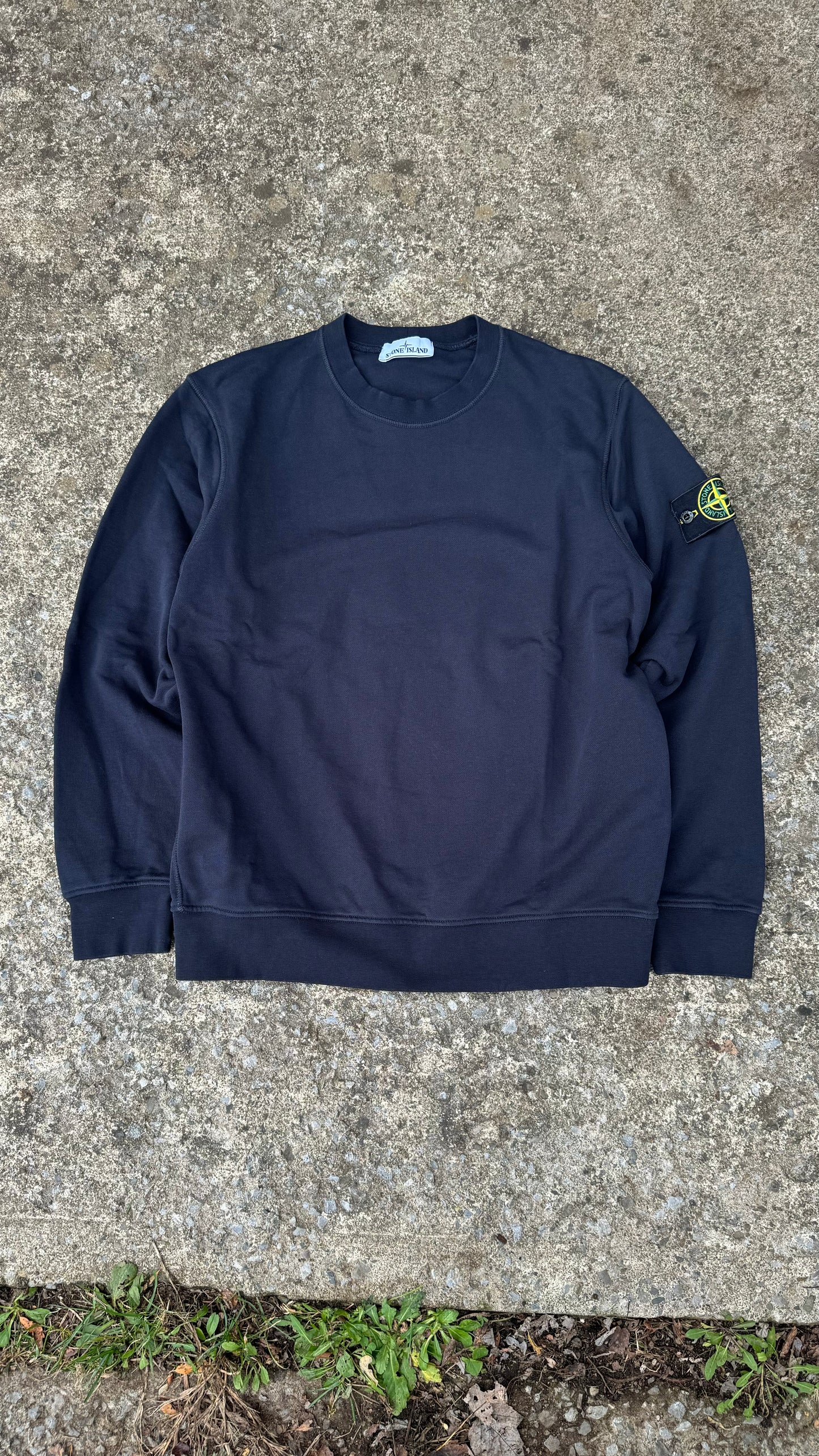 STONE ISLAND PATCH CREWNECK (M)
