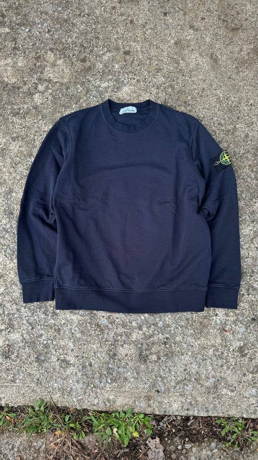 STONE ISLAND PATCH CREWNECK (M)