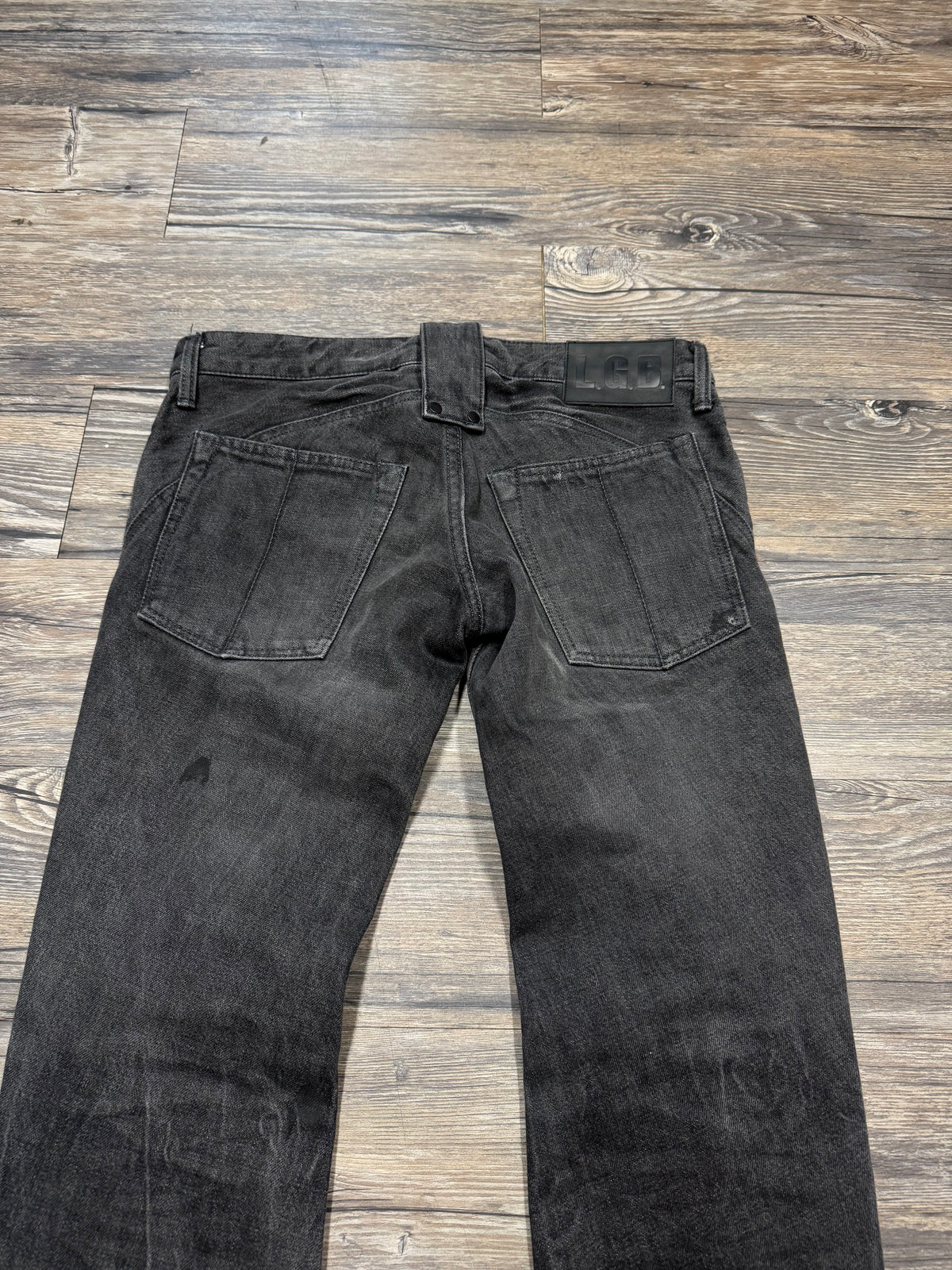 LE GRANDE BLEU DARKWASH DISTRESSED JEANS (30)