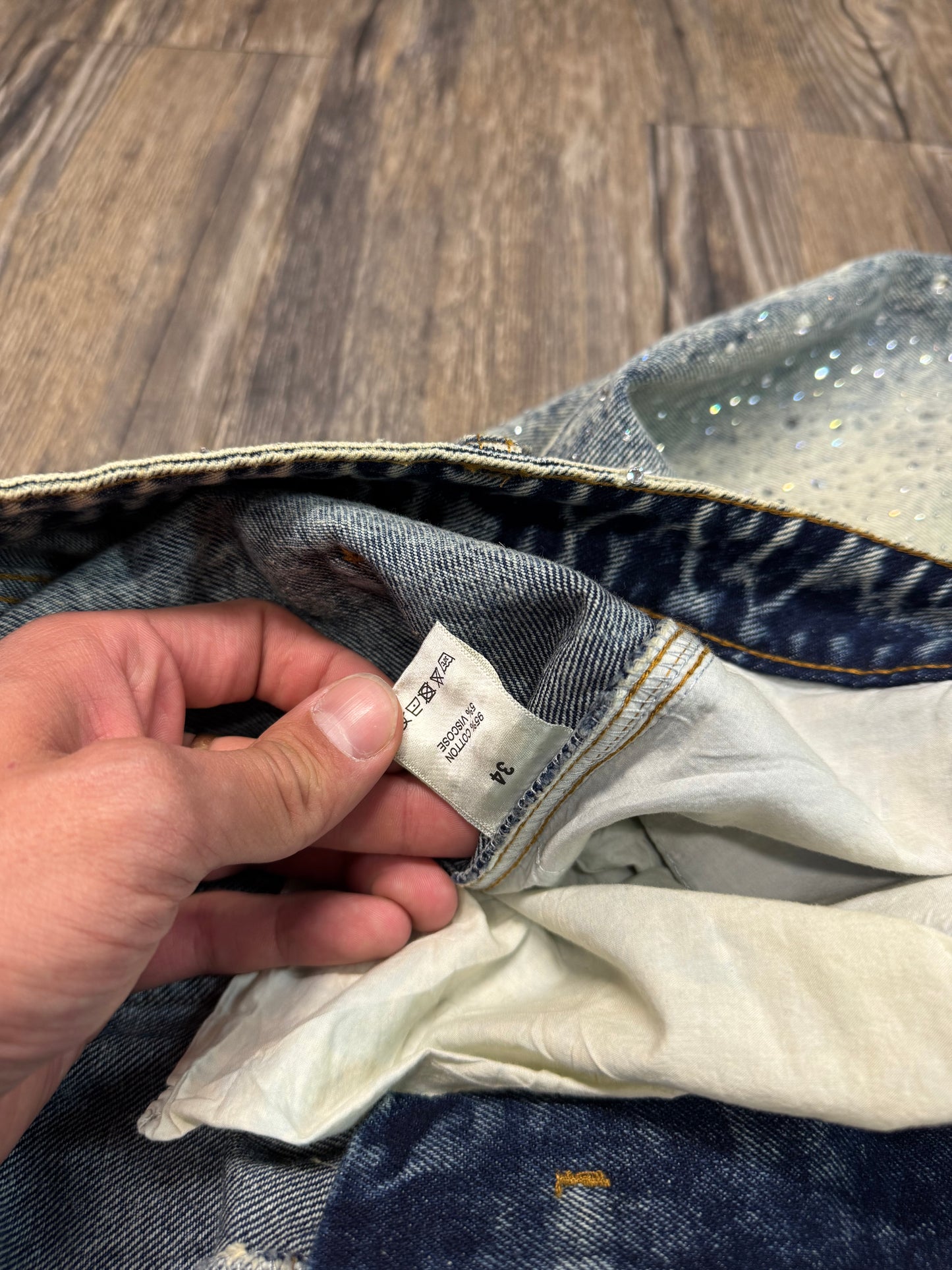 VALE DREAMS RHINESTONE BAGGY LIGHTWASH JEANS (34)