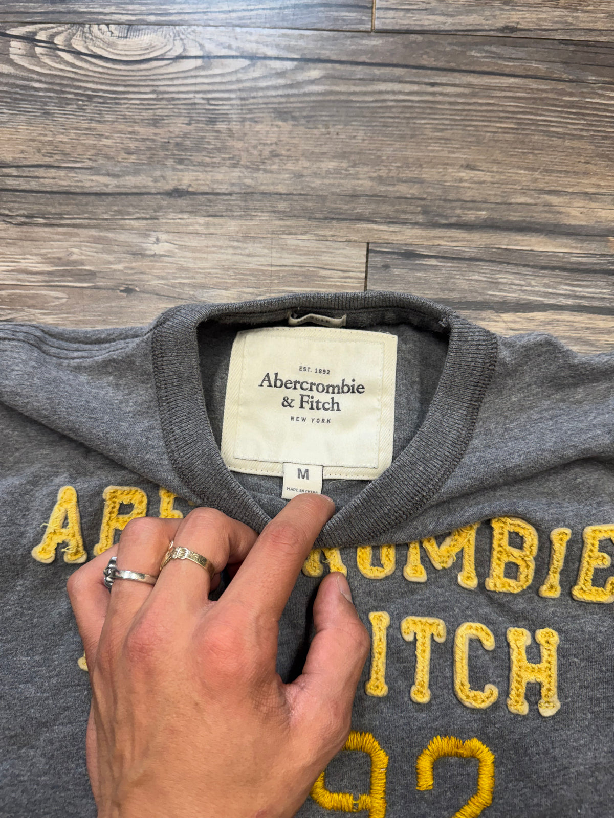 ABERCROMBIE & FITCH 1892 NEW YORK T-SHIRT (M)
