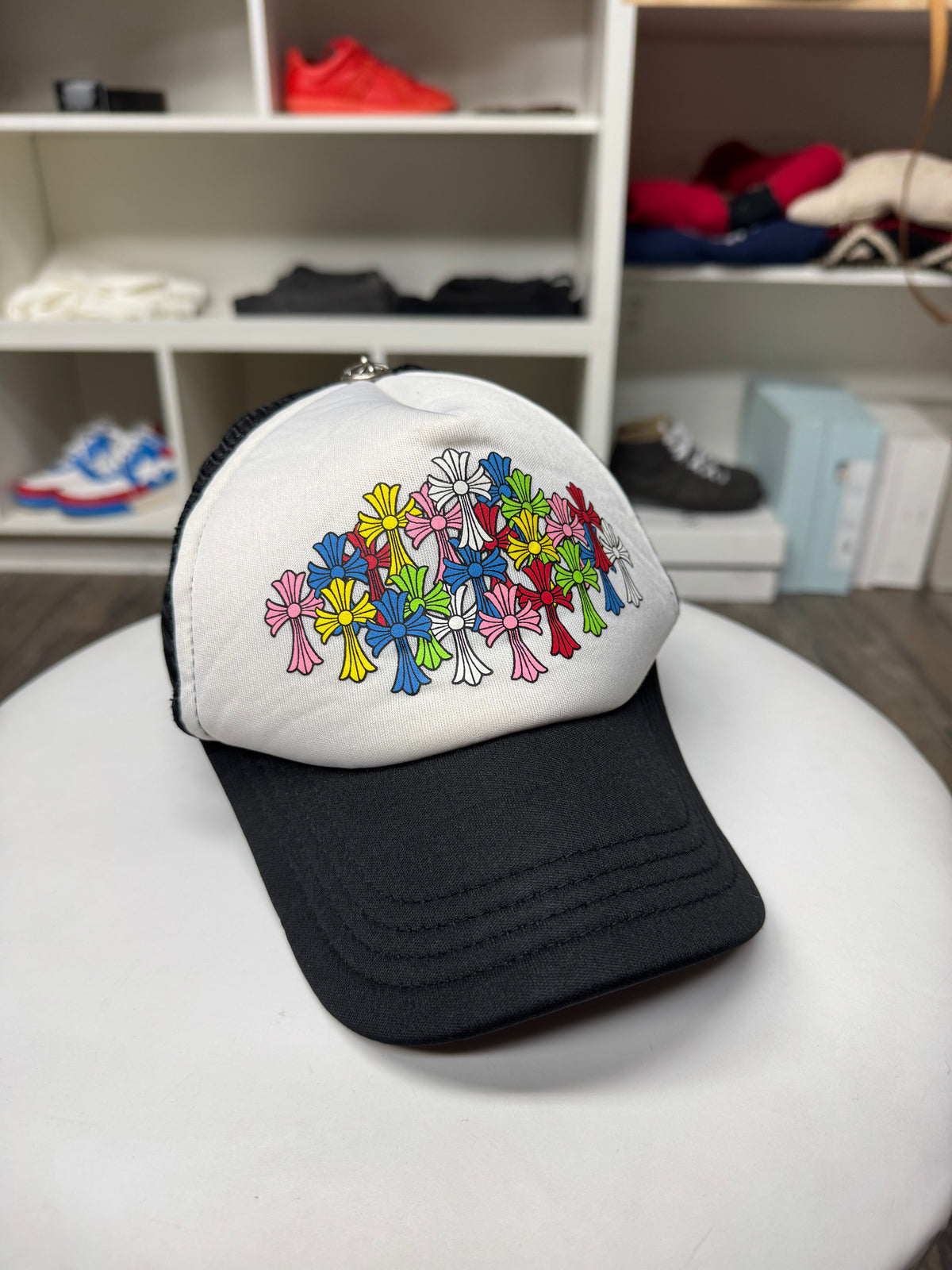 CHROME HEARTS RAINBOW MULTI CROSS TRUCKER HAT (OS)