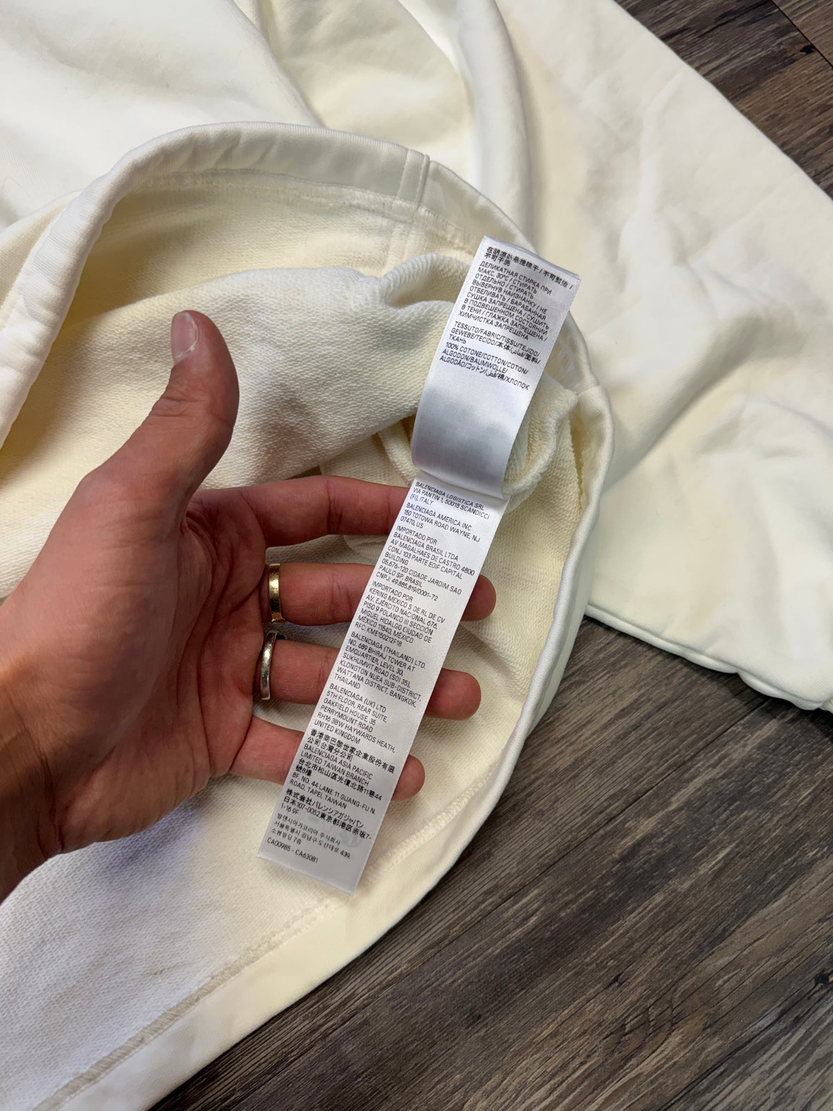 BALENCIAGA CHAMPS CREAM BOXY HOODIE (3)