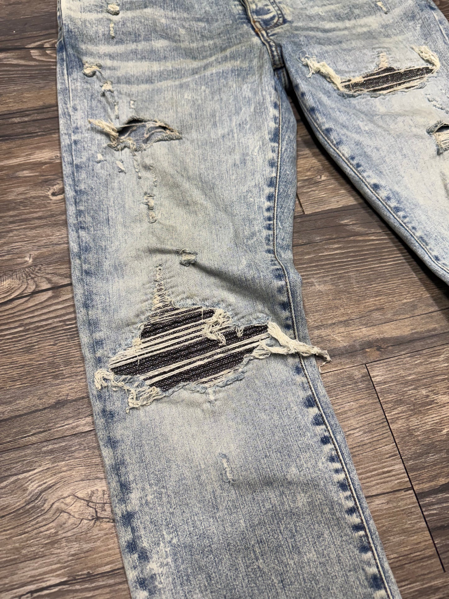 MIKE AMIRI MX1 DISTRESSED GLITTER PATCH SKINNY JEANS (33)
