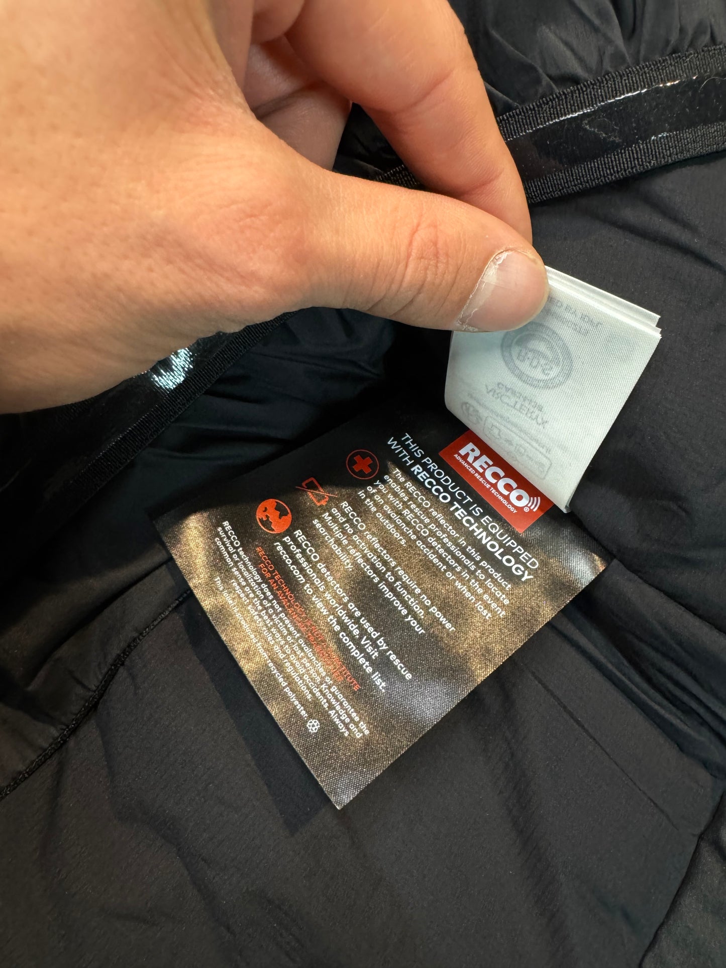 ARCTERYX MACAI INSULATED ZIP-UP JACKET (SMALL)