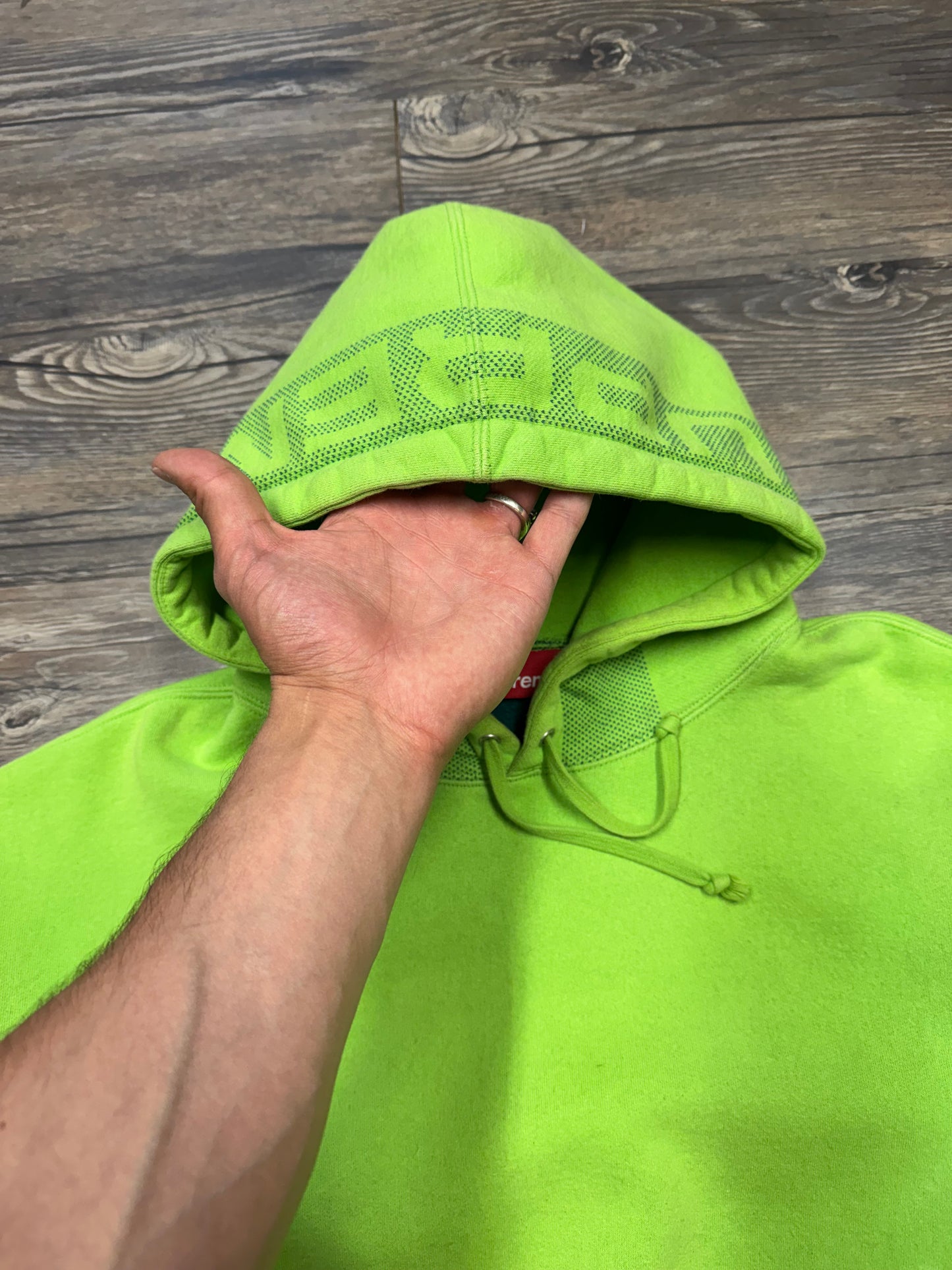 SUPREME NEON GREEN HOOD LOGO HOODIE (L)
