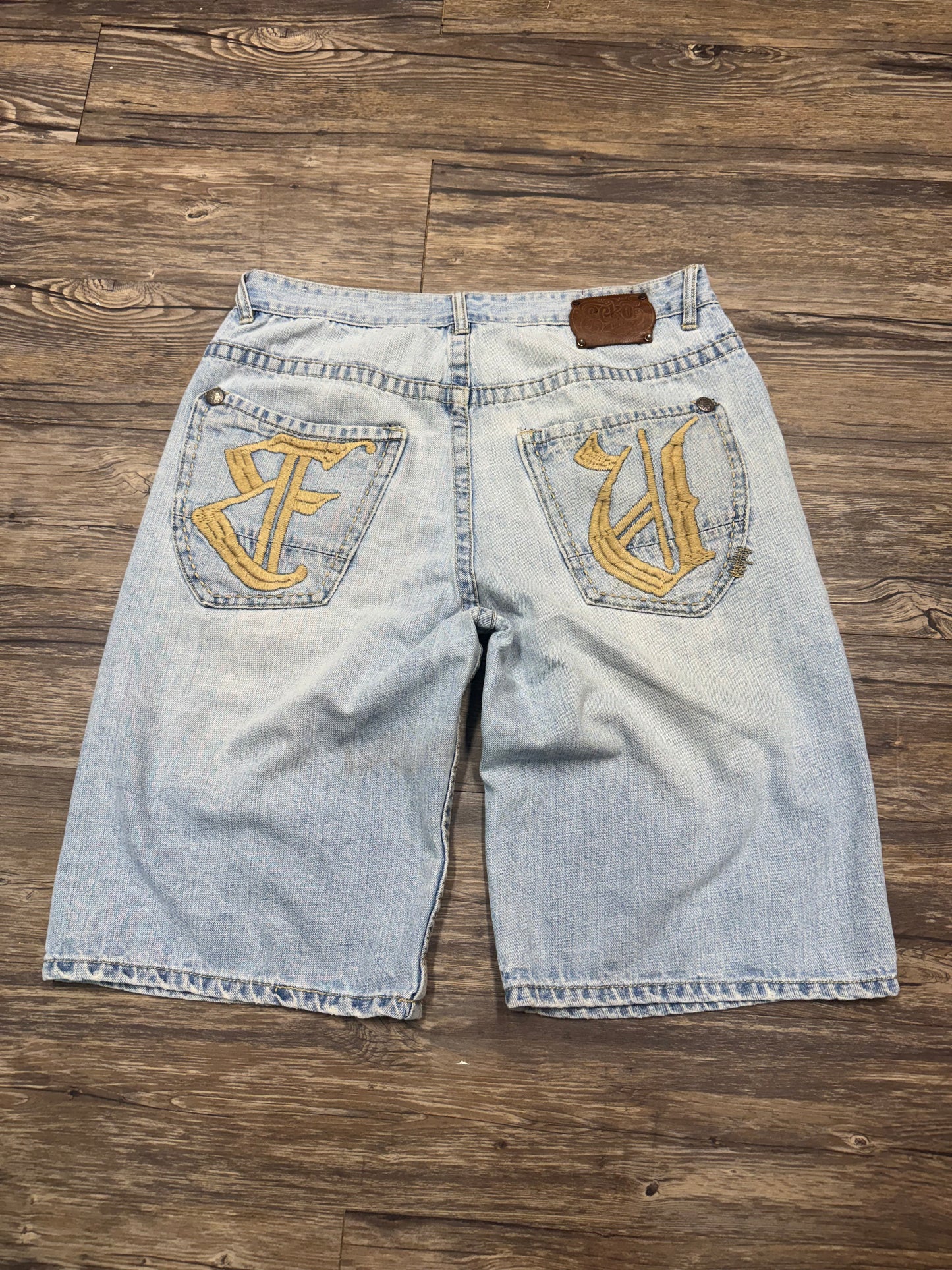 Y2K ECKO SHIELD POCKET JORTS (34)
