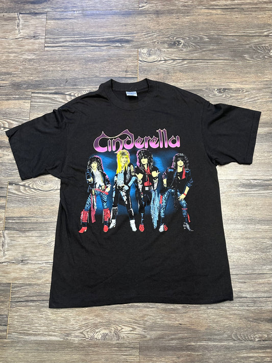 VINTAGE CINDERELLA GRAPHIC BAND T-SHIRT (XL)