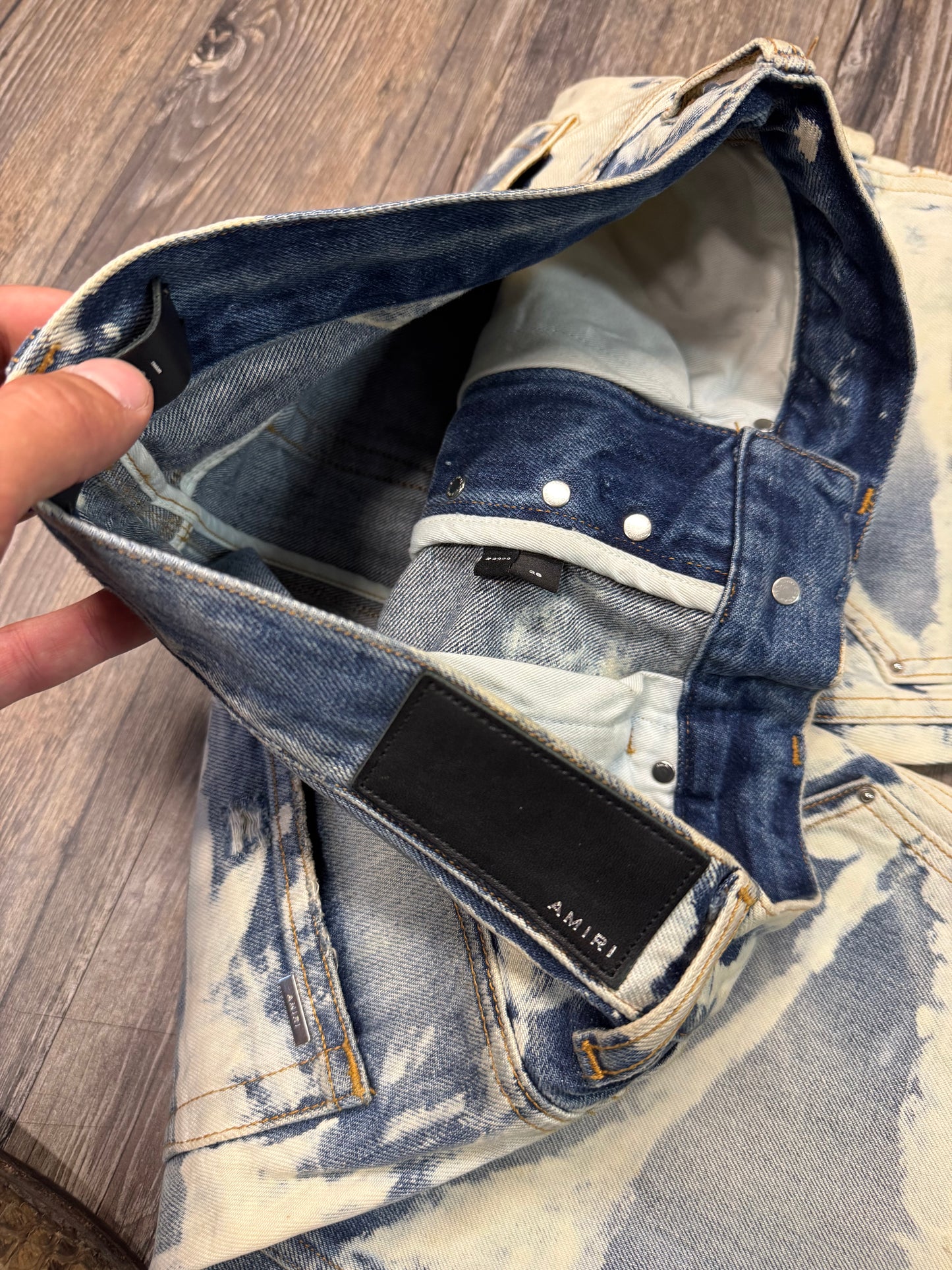 AMIRI DOUBLE KNEE BLEACHED CARPENTER JEANS (28)