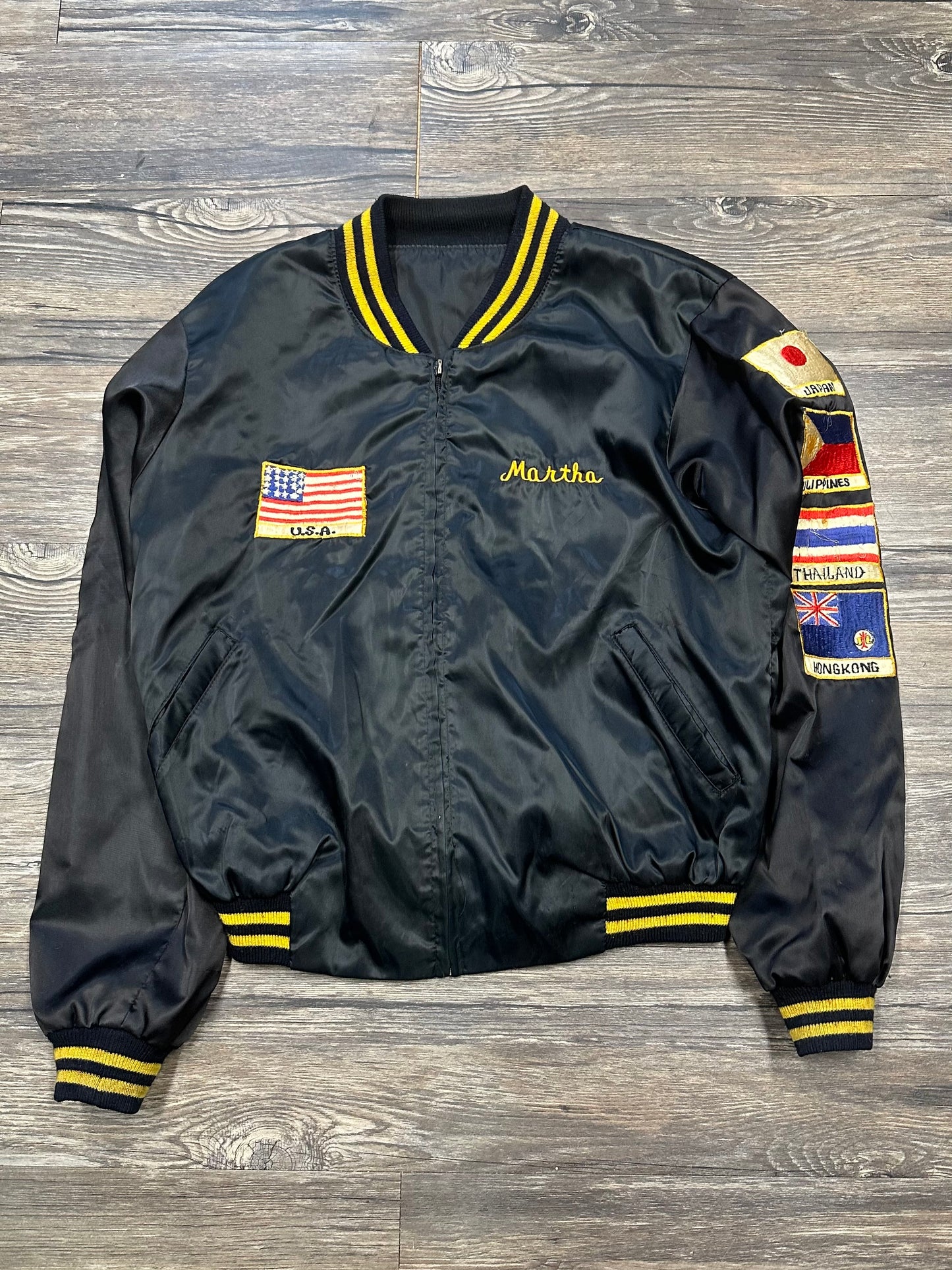VINTAGE PATCH BOMBER JACKET (SMALL)