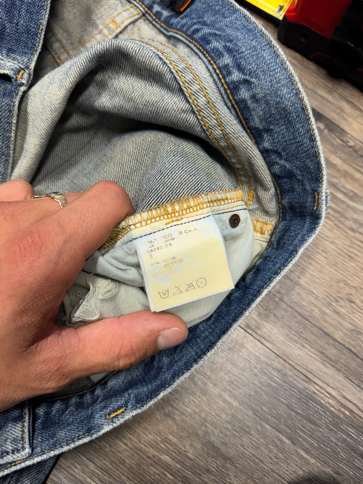 UNDERCOVER ‘BAD APPLE’ DISTRESSED DENIM JEANS (3)