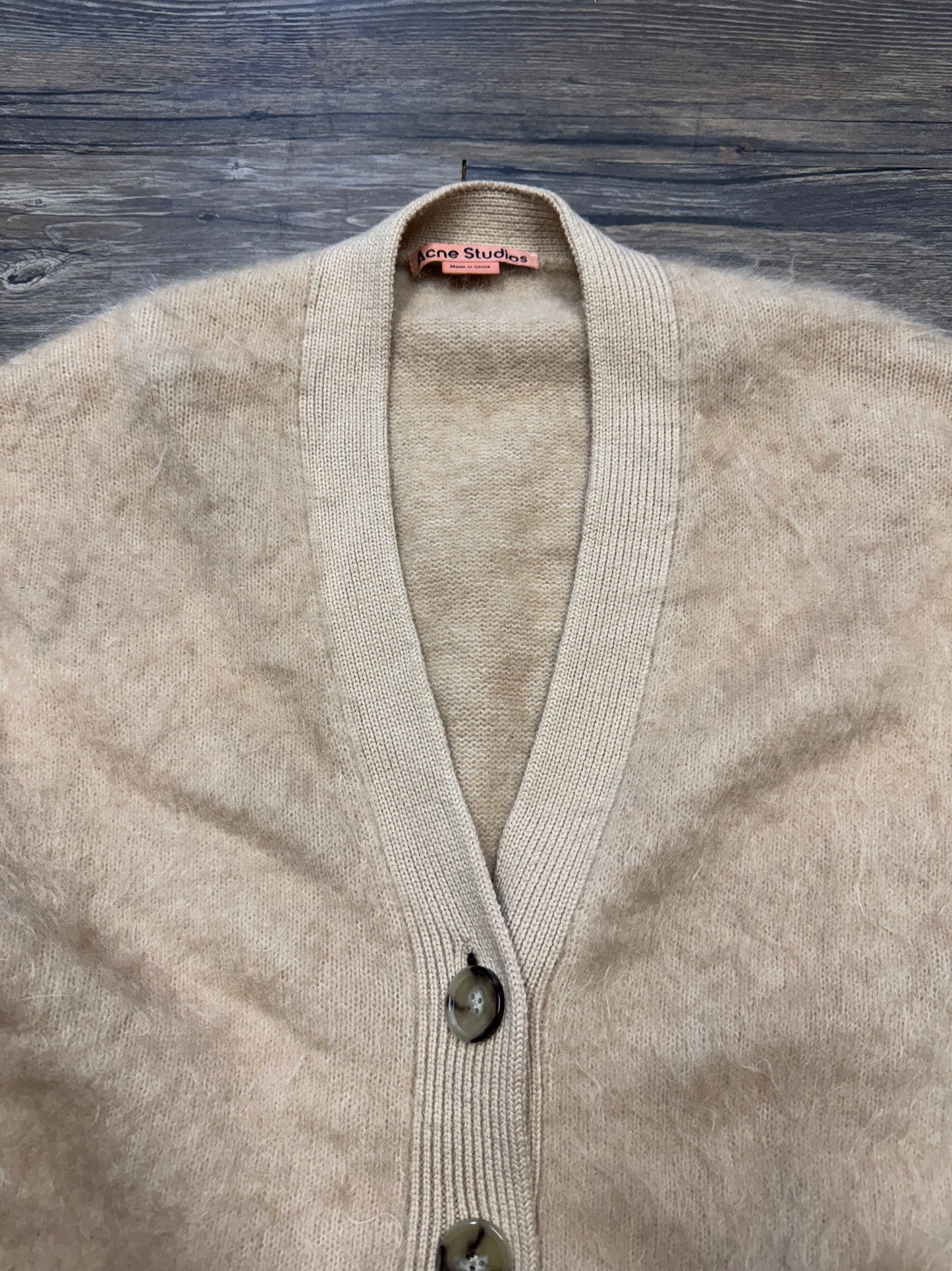 ACNE STUDIOS CREAM MOHAIR CARDIGAN (M)