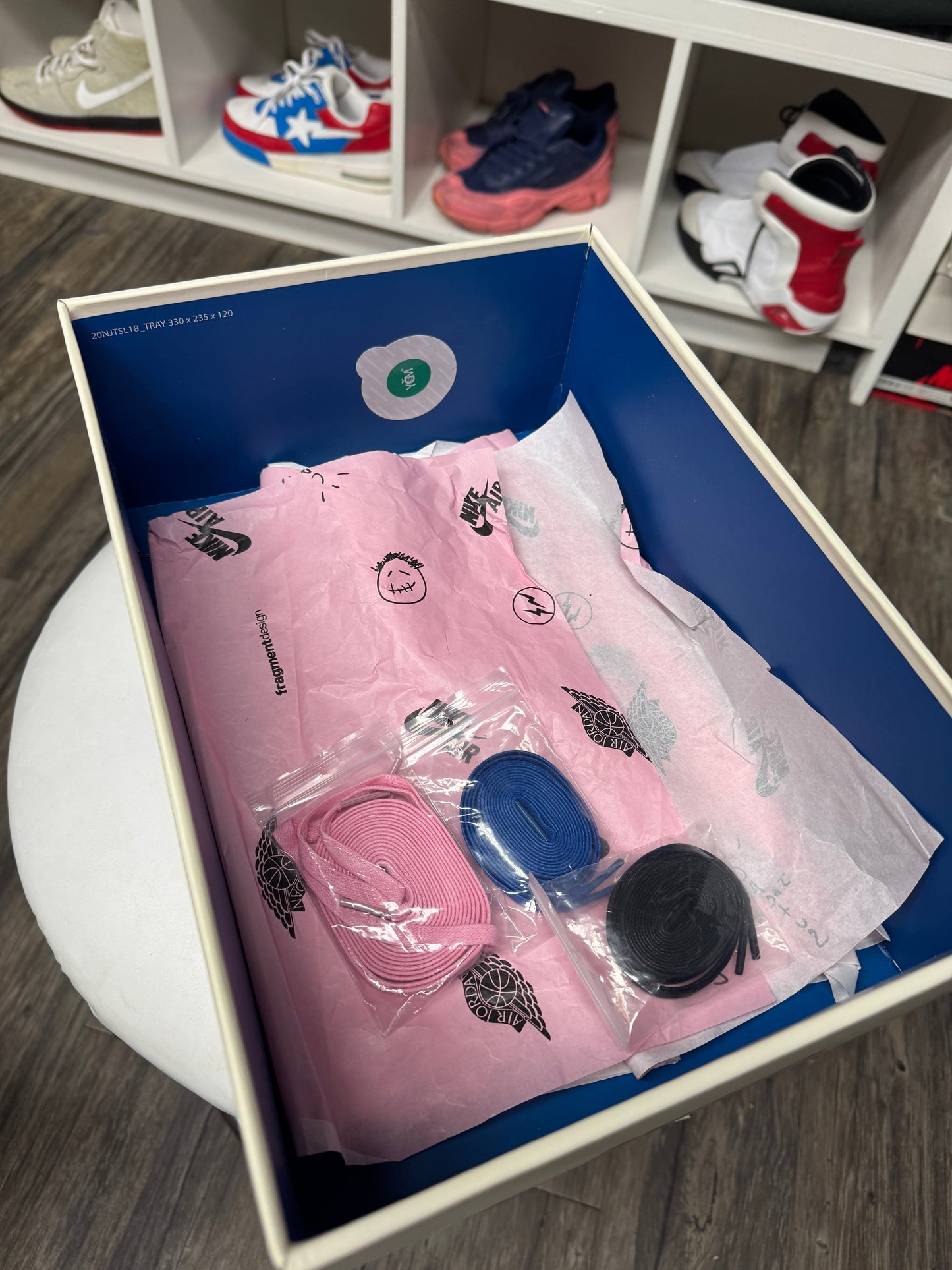 JORDAN 1 LOW TRAVIS SCOTT X FRAGMENTS (13)