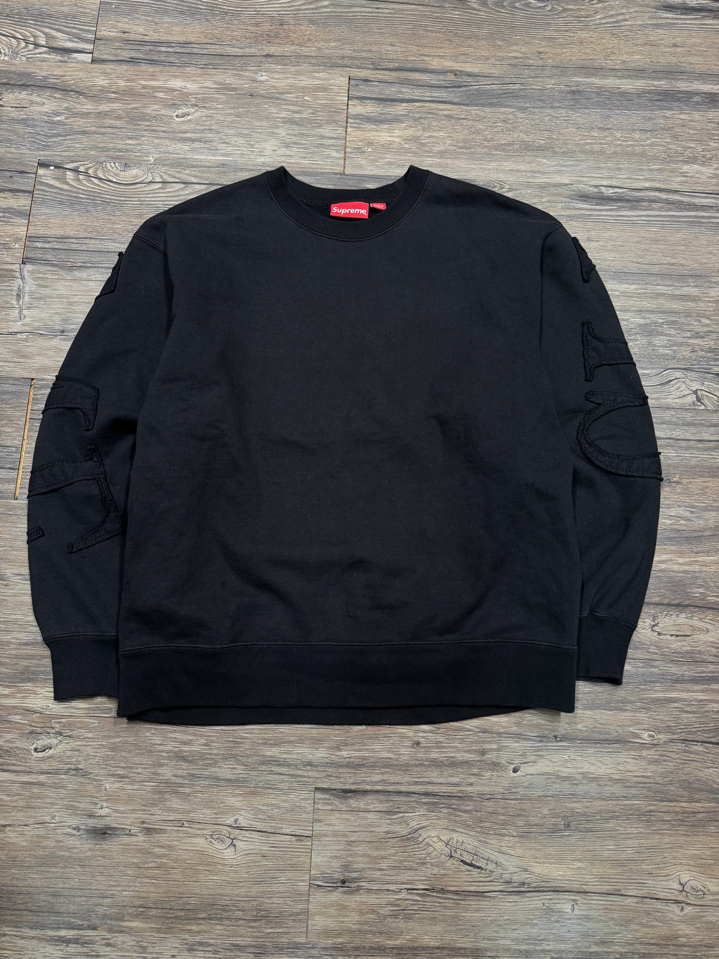 SUPREME SS22 BLACK APPLIQUE LOGO CREWNECK (M)