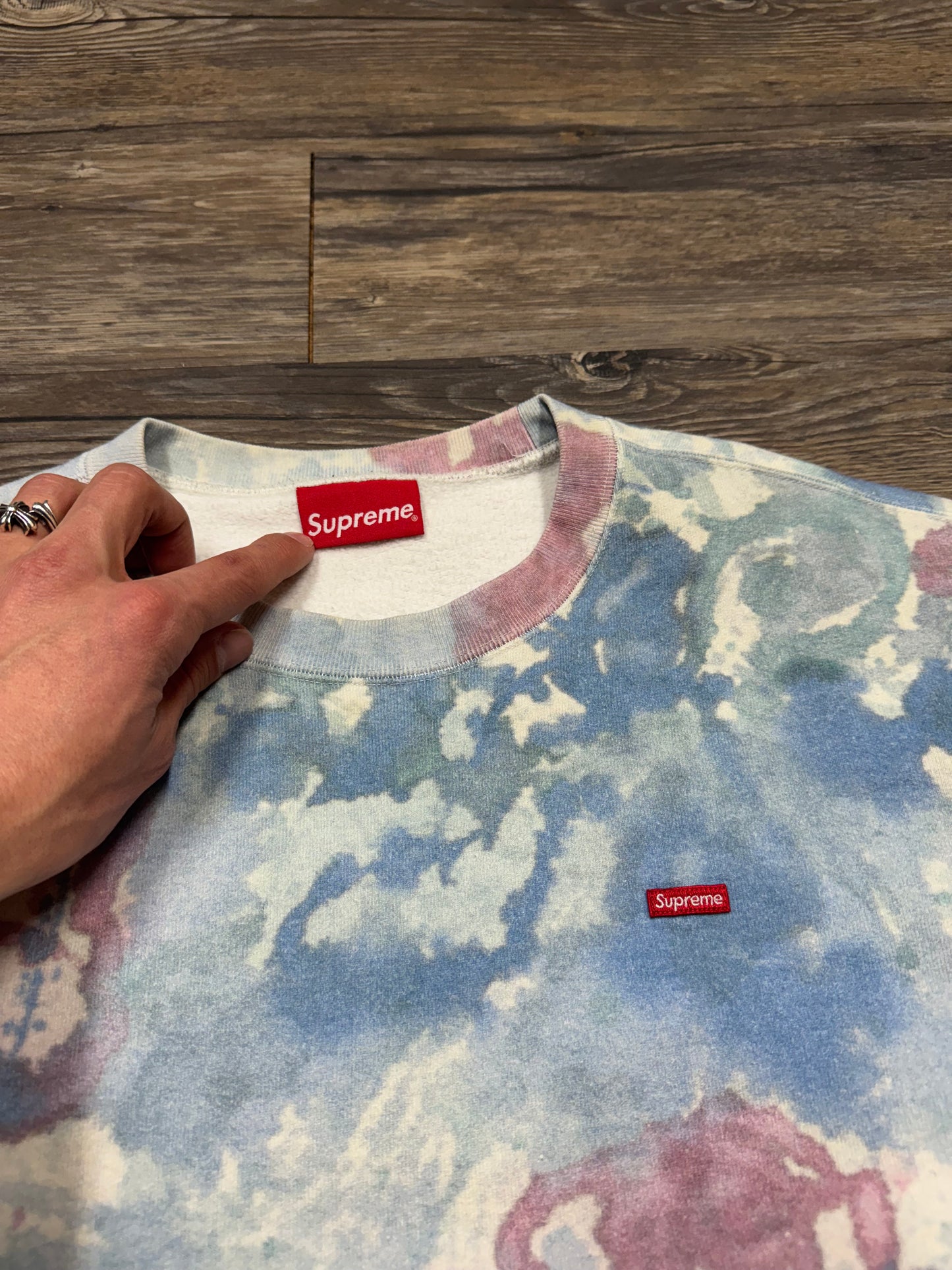 SUPREME SS21 PAINTED CREWNECK (L)