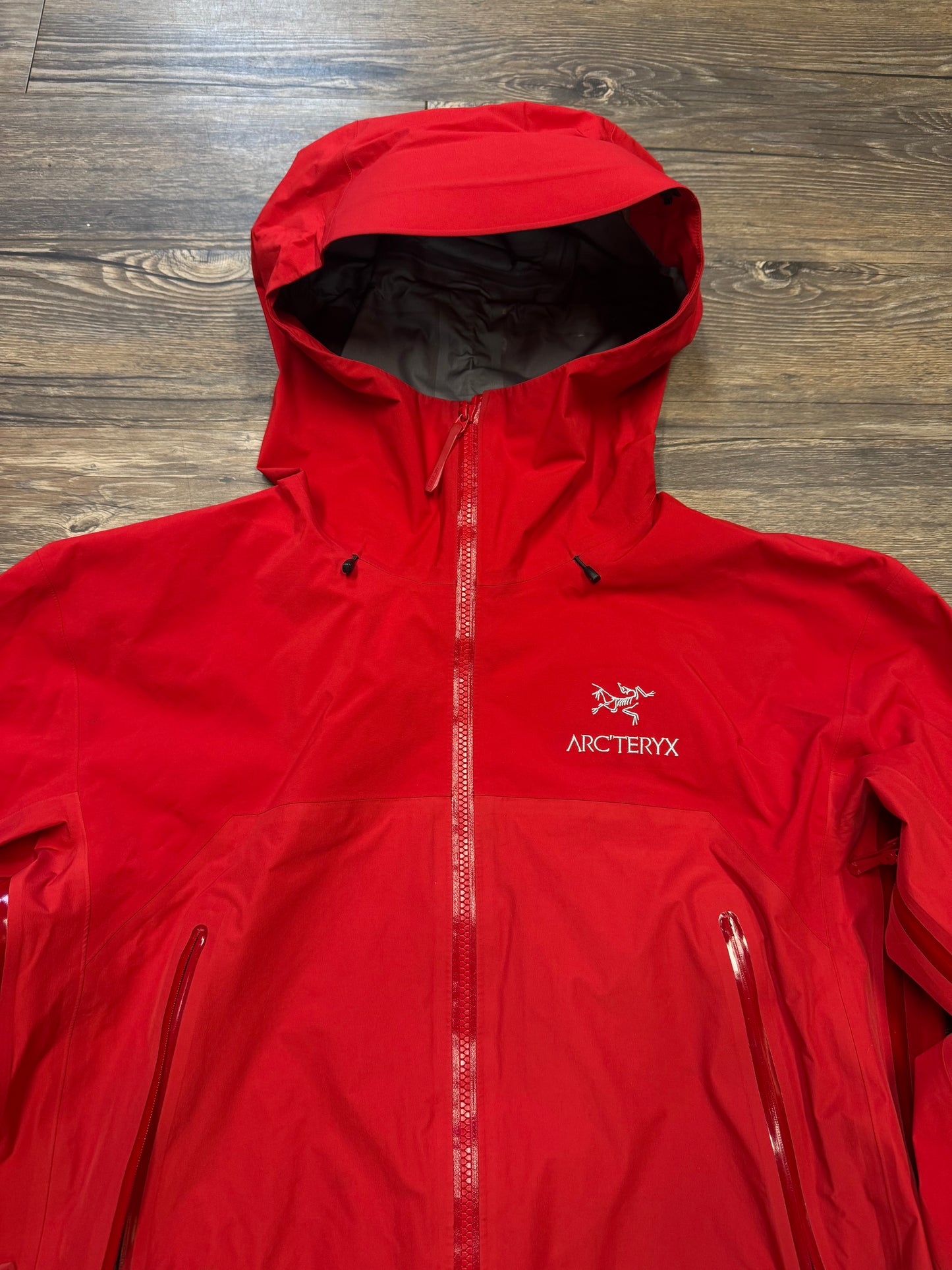 ARC'TERYX BETA AR RED RAIN SHELL (L)