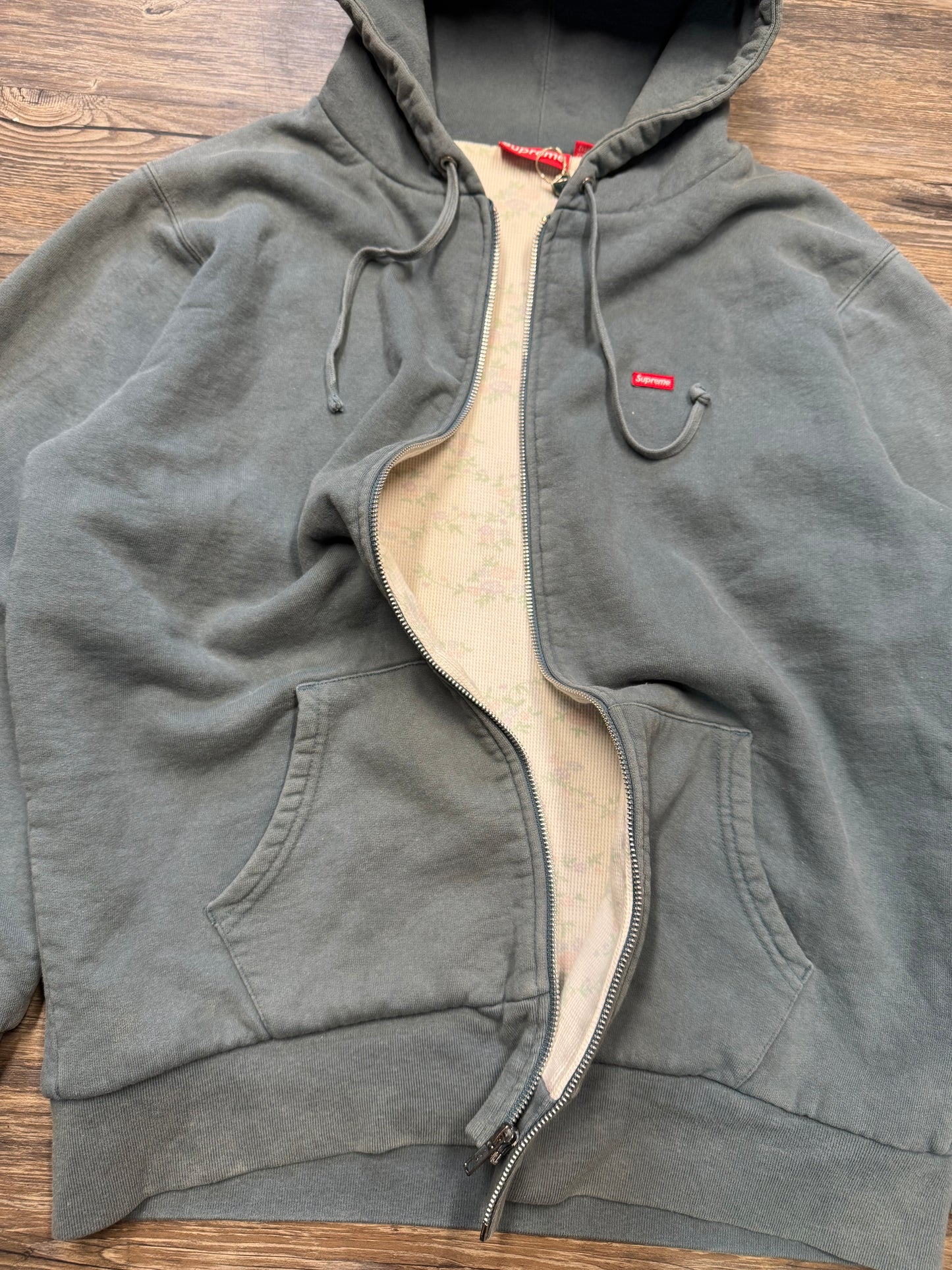 SUPREME SMALL BOX LOGO FLORAL LINED ZIP UP HOODIE (L)