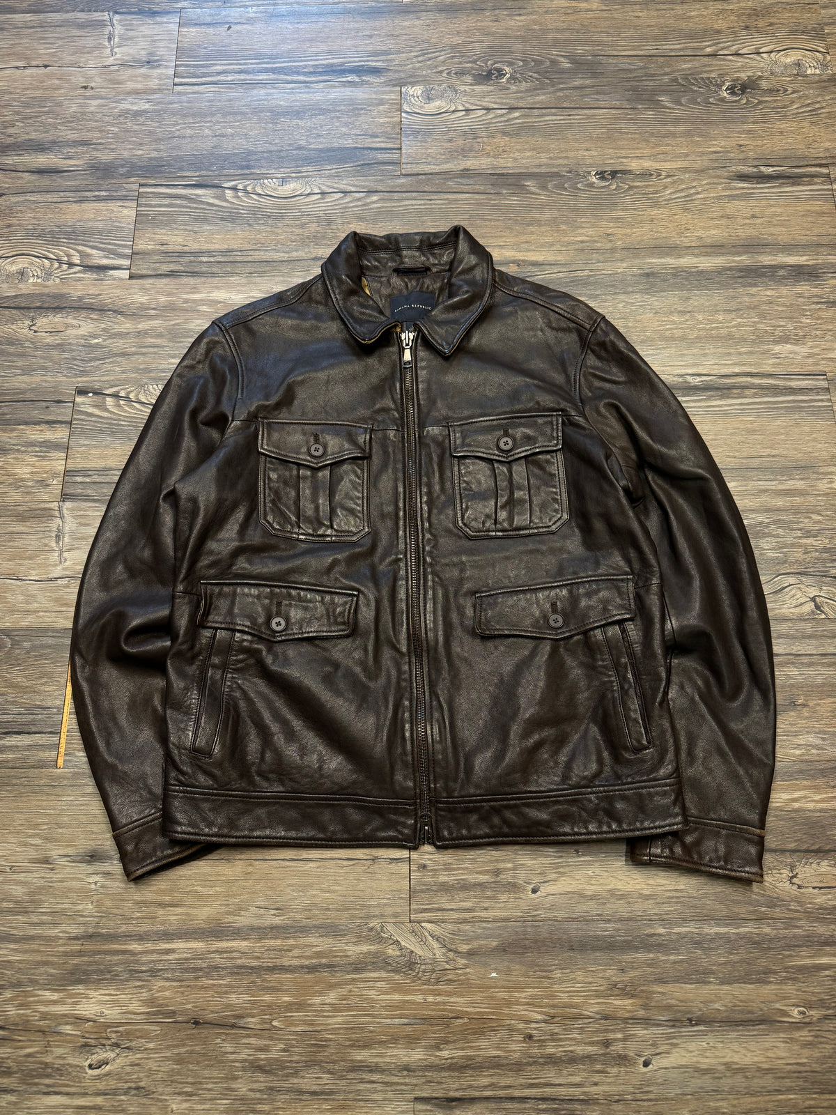 BANANA REPUBLIC POCKET COLLAR LEATHER JACKET (M)