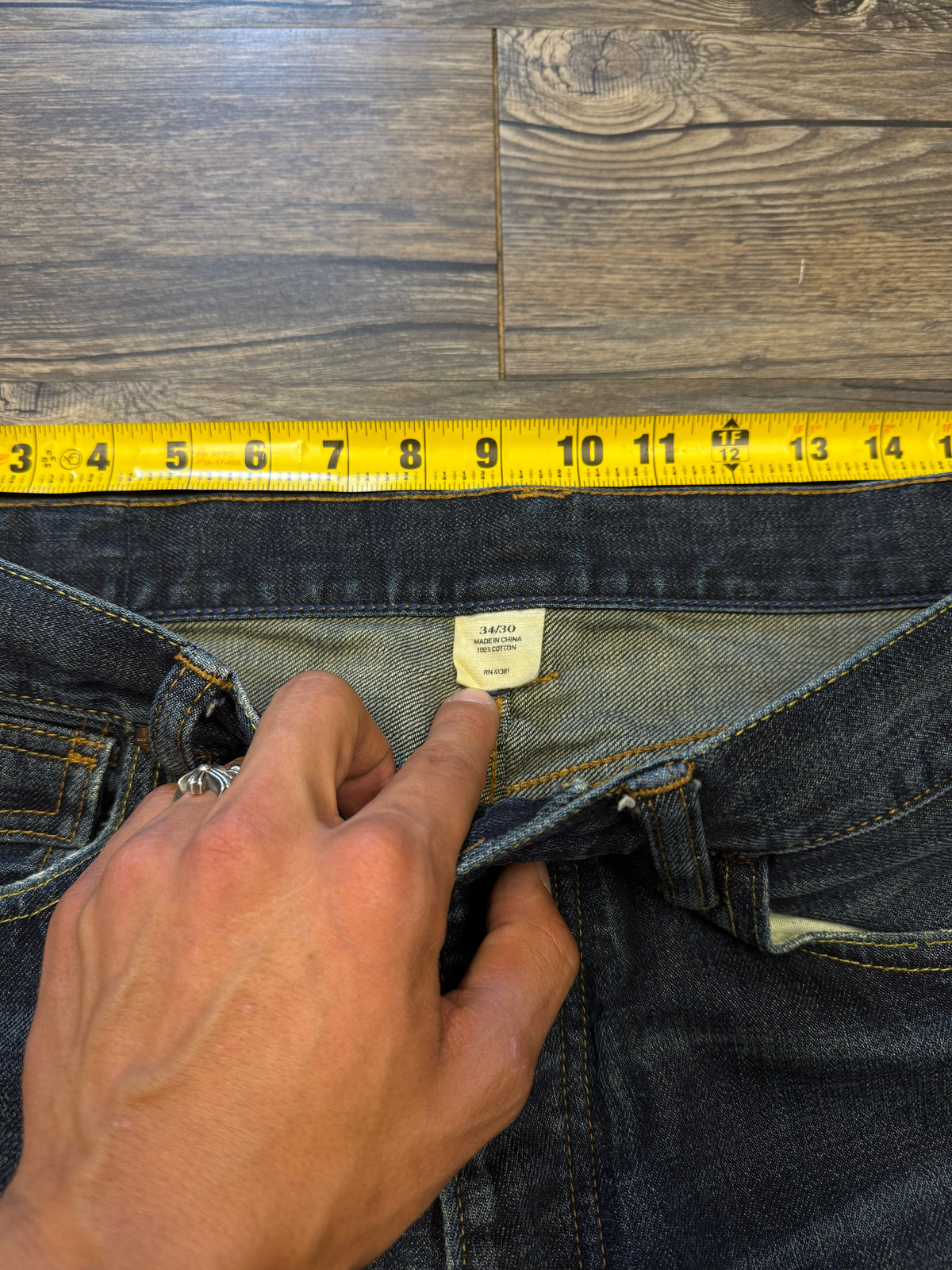 POLO RALPH LAUREN BOOTLEG FADED DARKWASH JEANS (33)