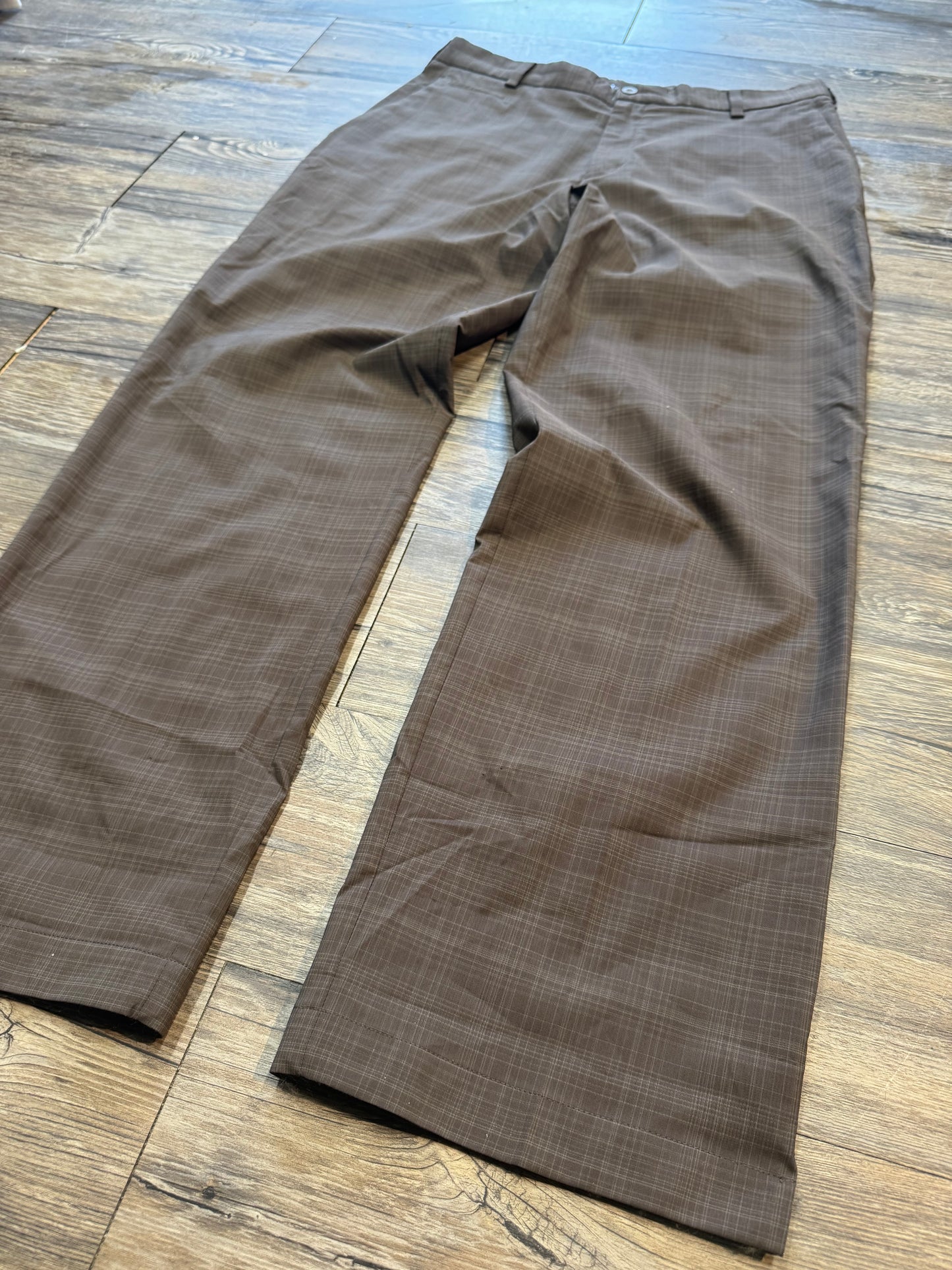 NIKE GOLF PLAID SUIT PANTS (33)
