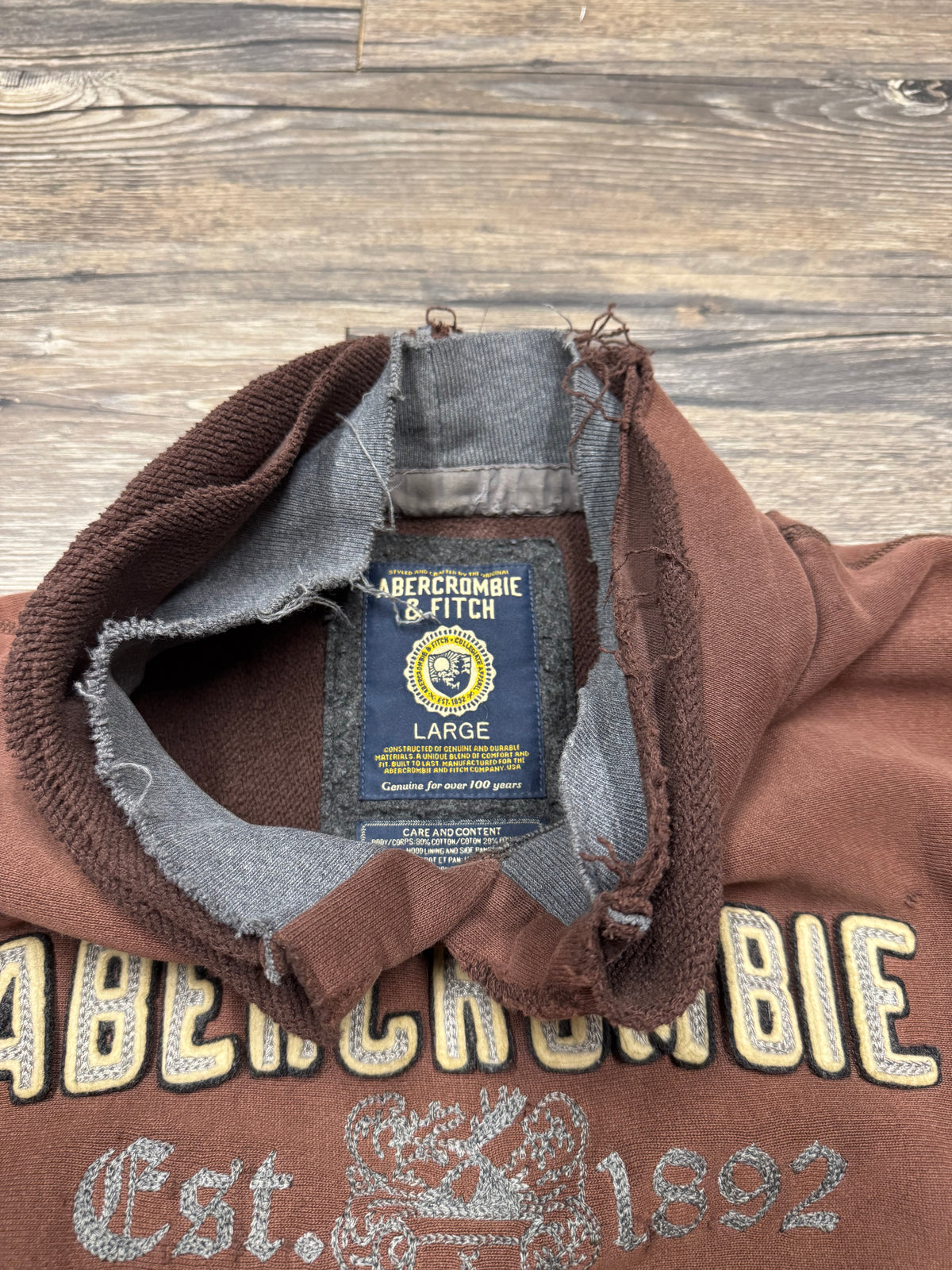ABERCROMBIE & FITCH VINTAGE DISTRESSED PULLOVER (L)