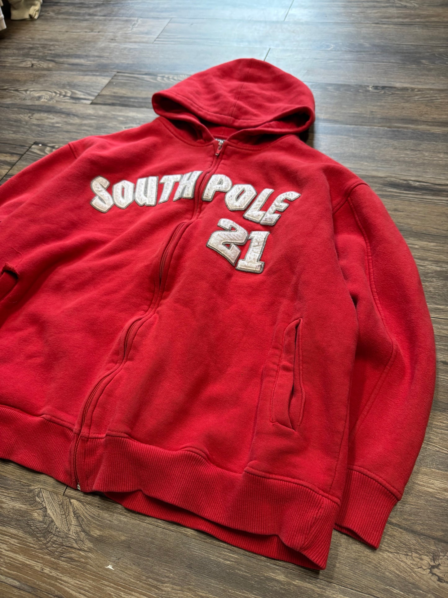 SOUTH POLE ITALIC LETTERED ZIP UP SWEATSHIRT (L)