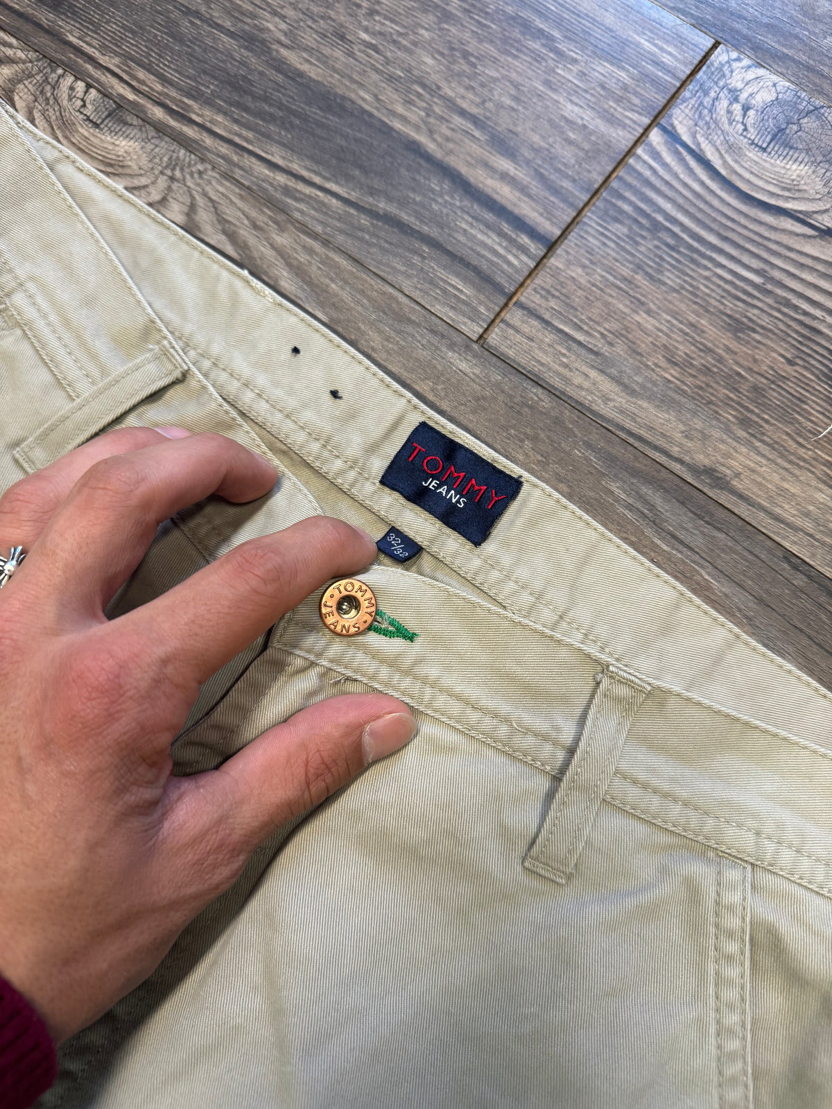 TOMMY HILFIGER DOUBLE KNEE KHAKI PANTS (32)