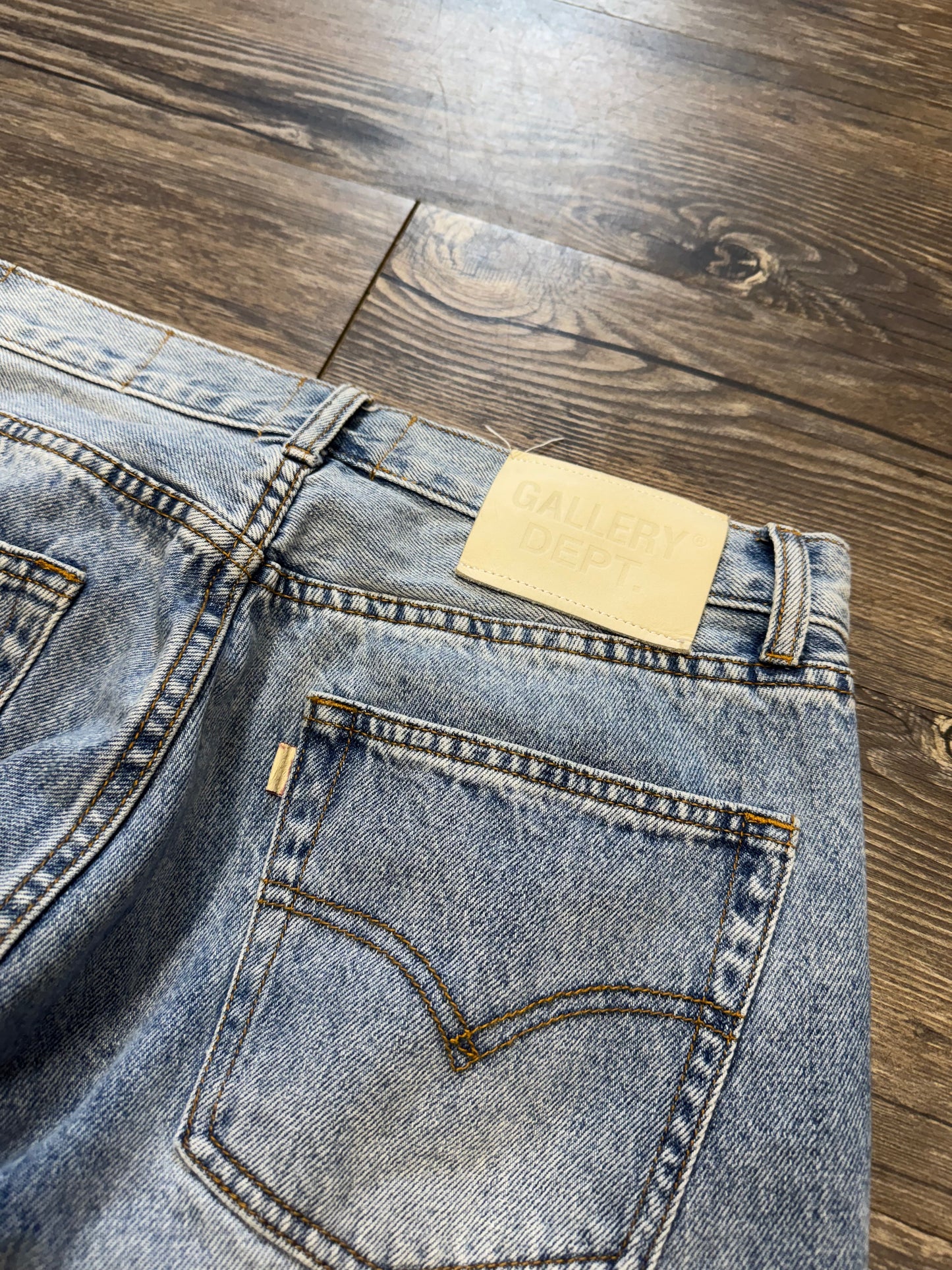 GALLERY DEPT LA FLARE LIGHTWASH JEANS (29)